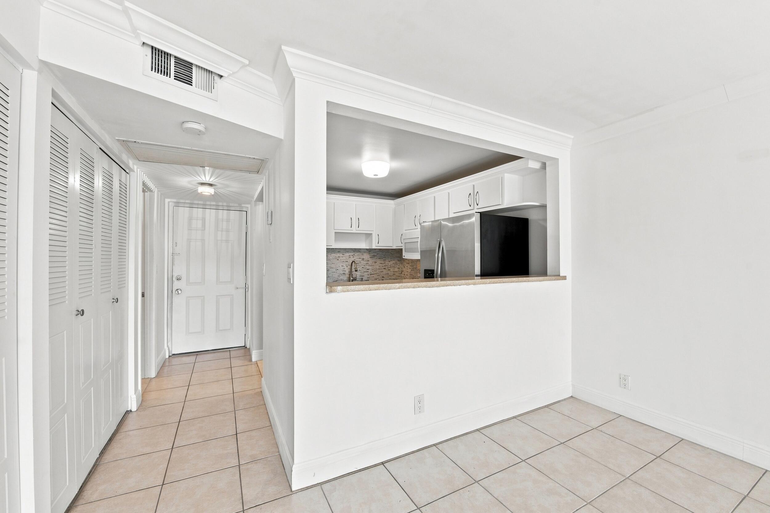 Foyer into dinning area