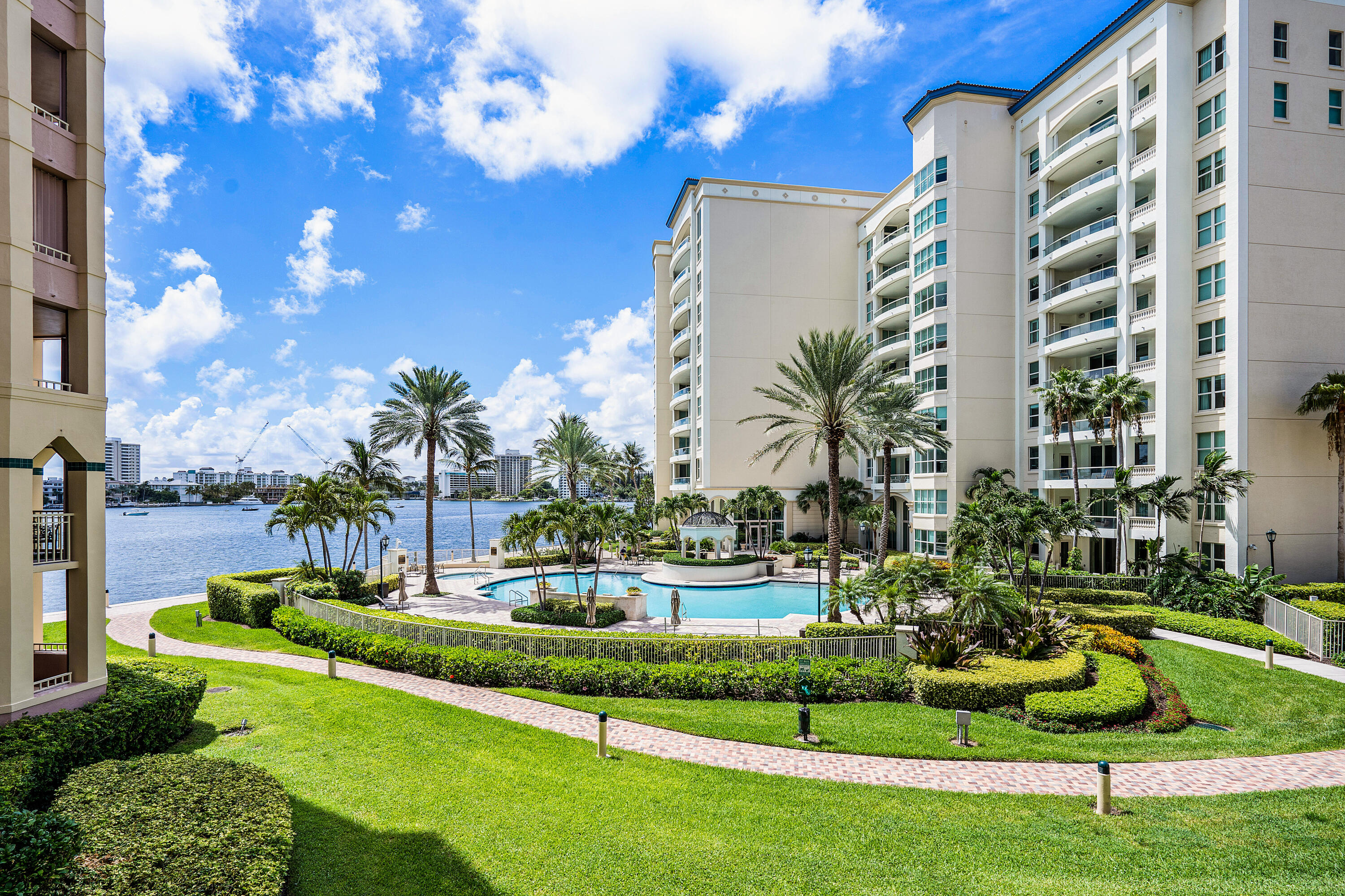 059-300Southeast5thAvenue-1030-BocaRaton