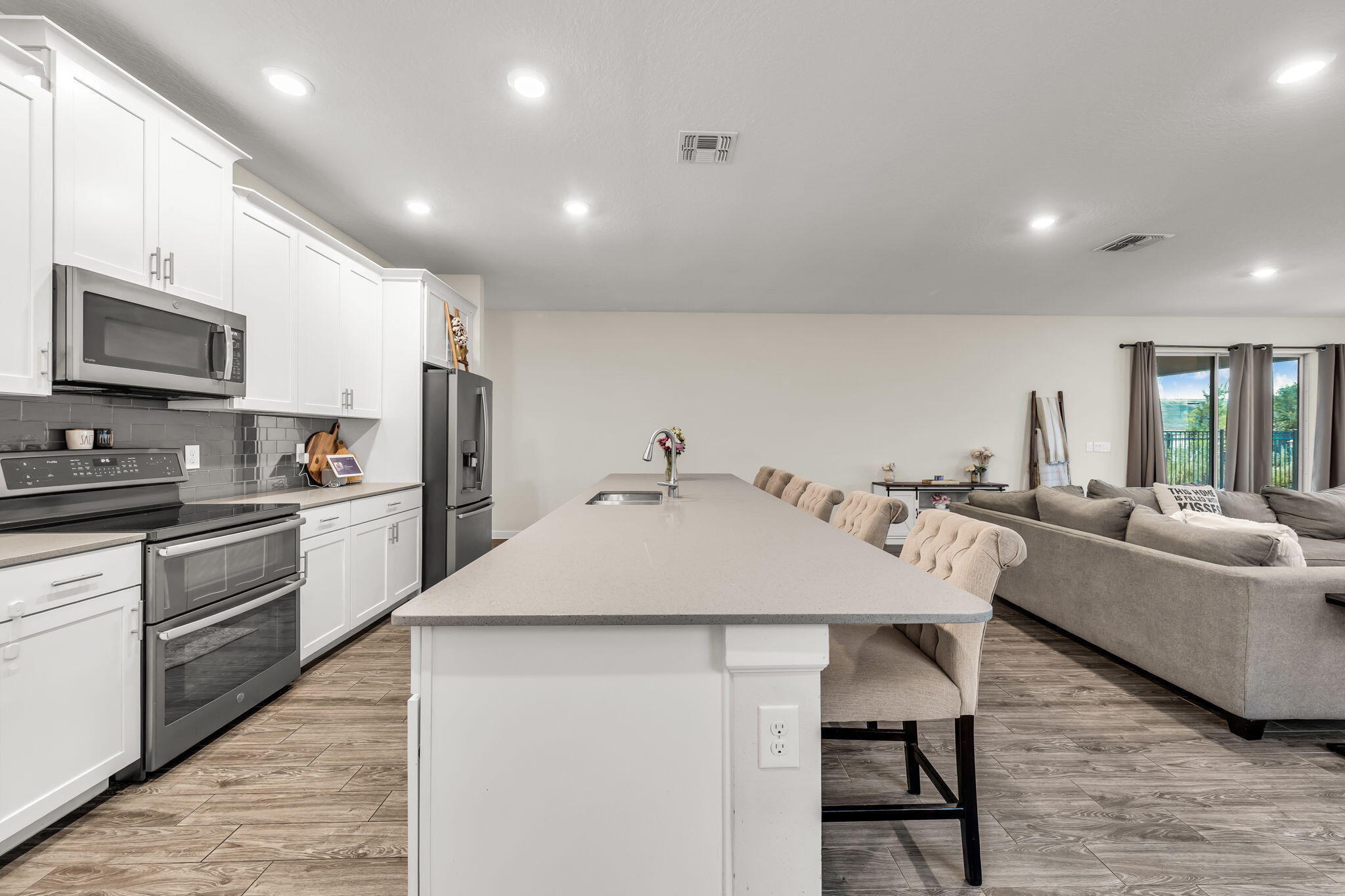 11-web-or-mls-12175ImaginaryWay-11