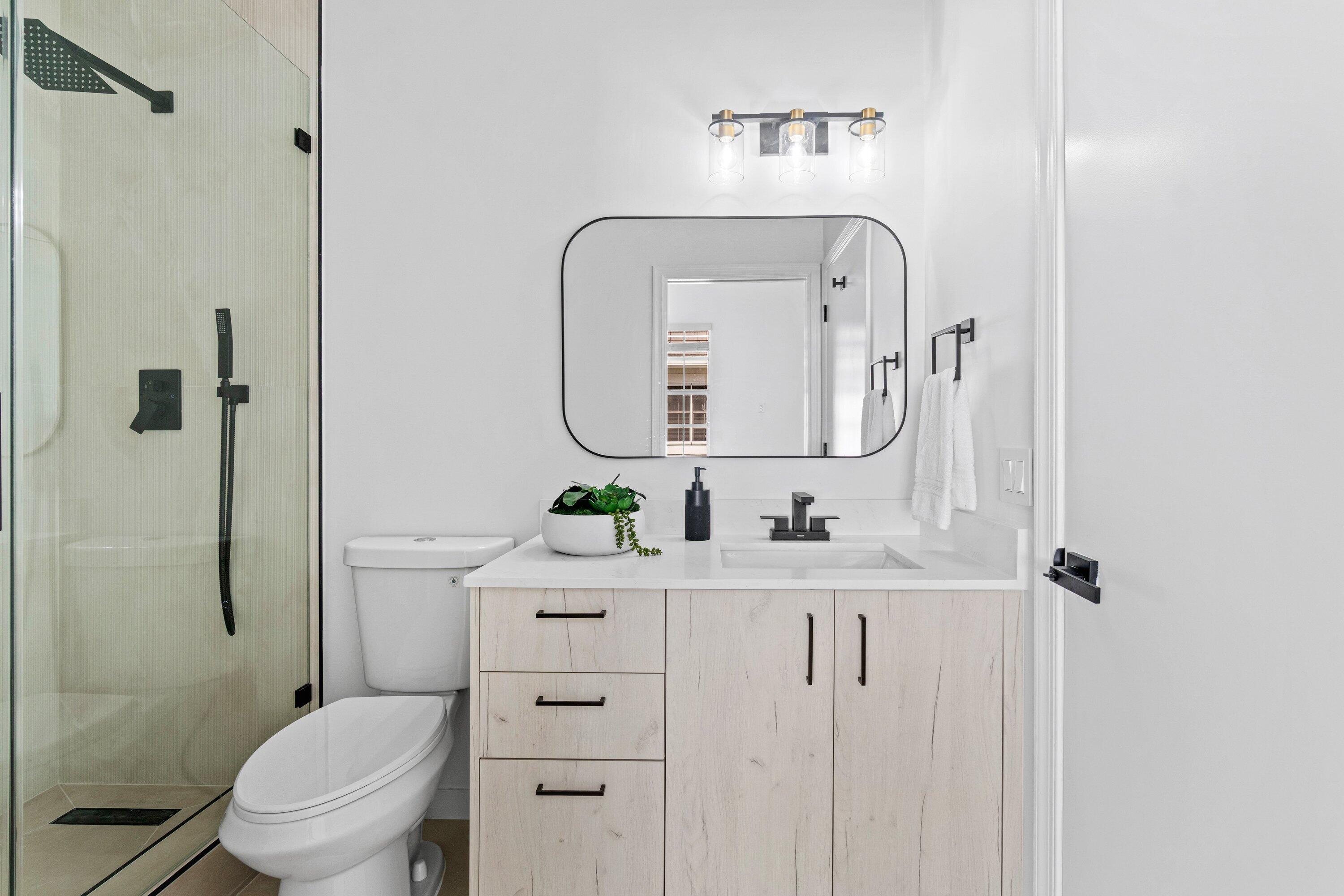 2nd Bathroom