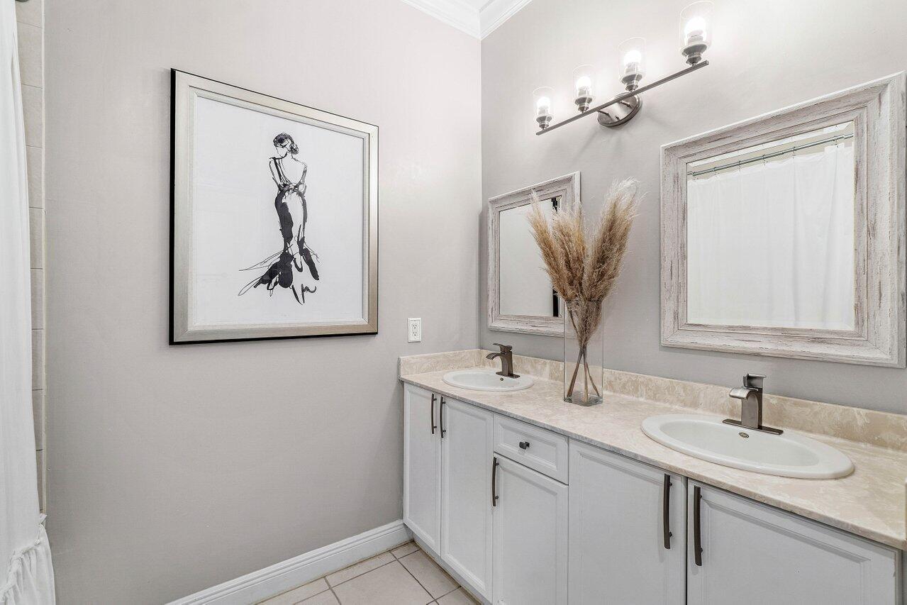 041-605AvenueH-DelrayBeach-FL-33483-SMAL