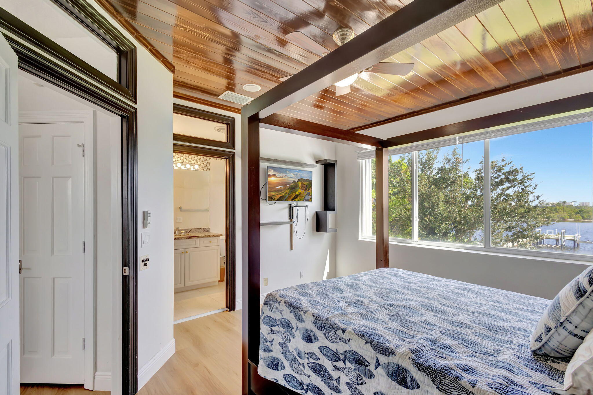 second en suite bedroom