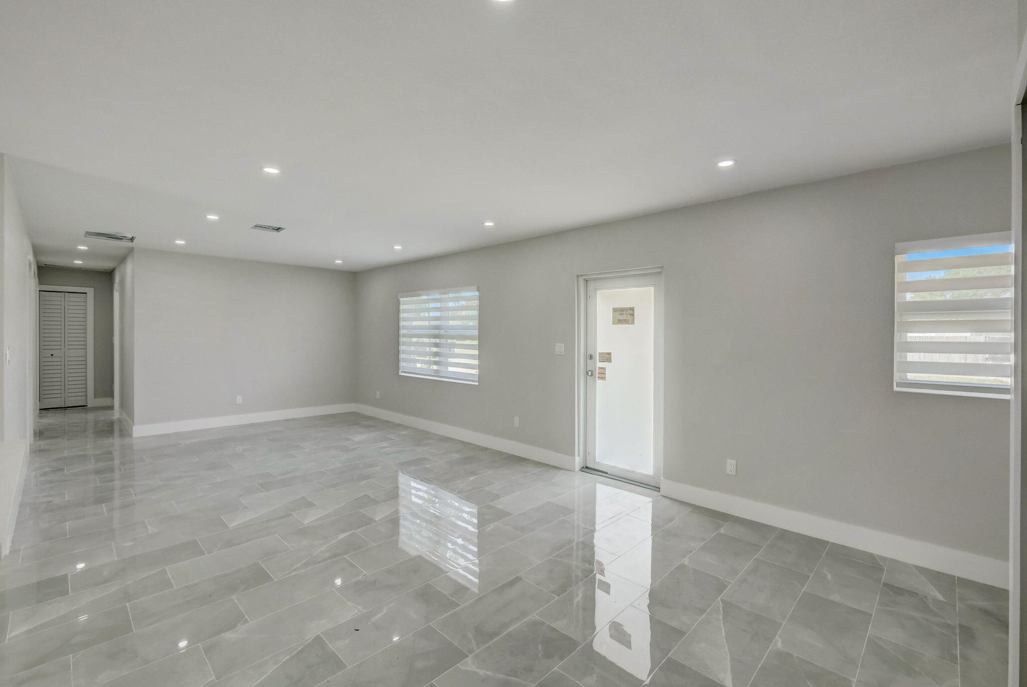 9-web-or-mls-SW 13th Pl-009