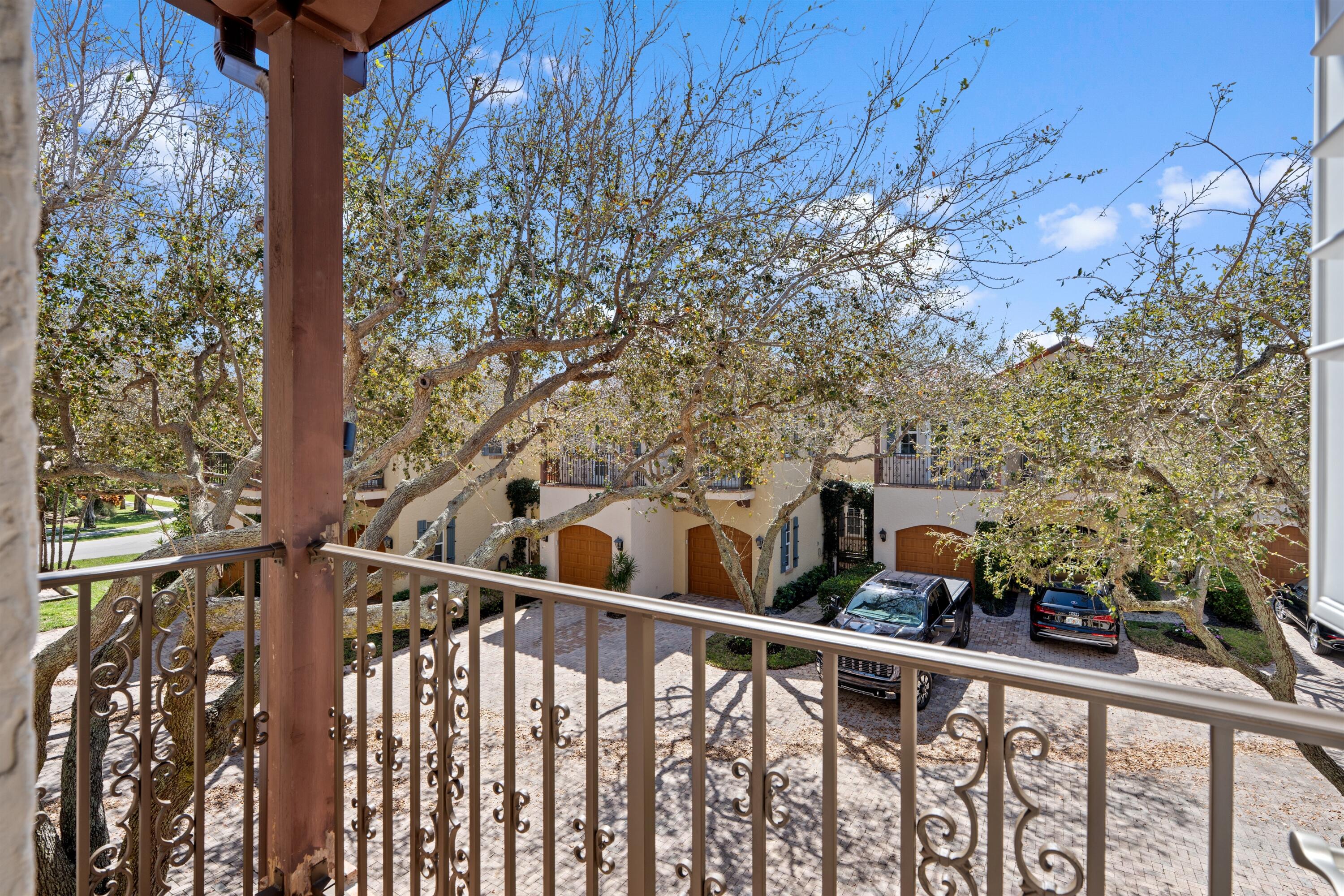 BALCONY_VIEW_DT
