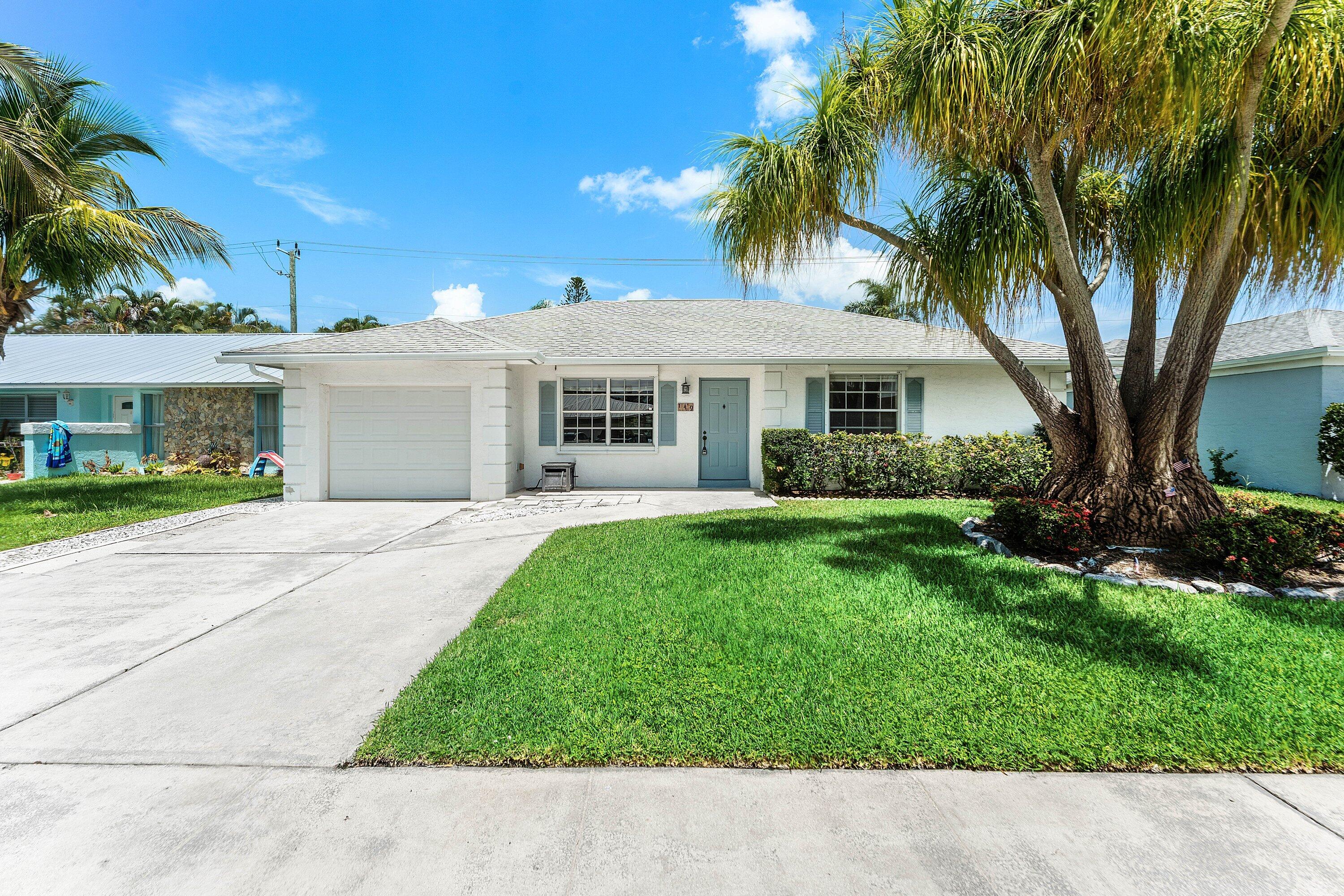 001-149ArrowheadCircle-Jupiter-FL-33458-