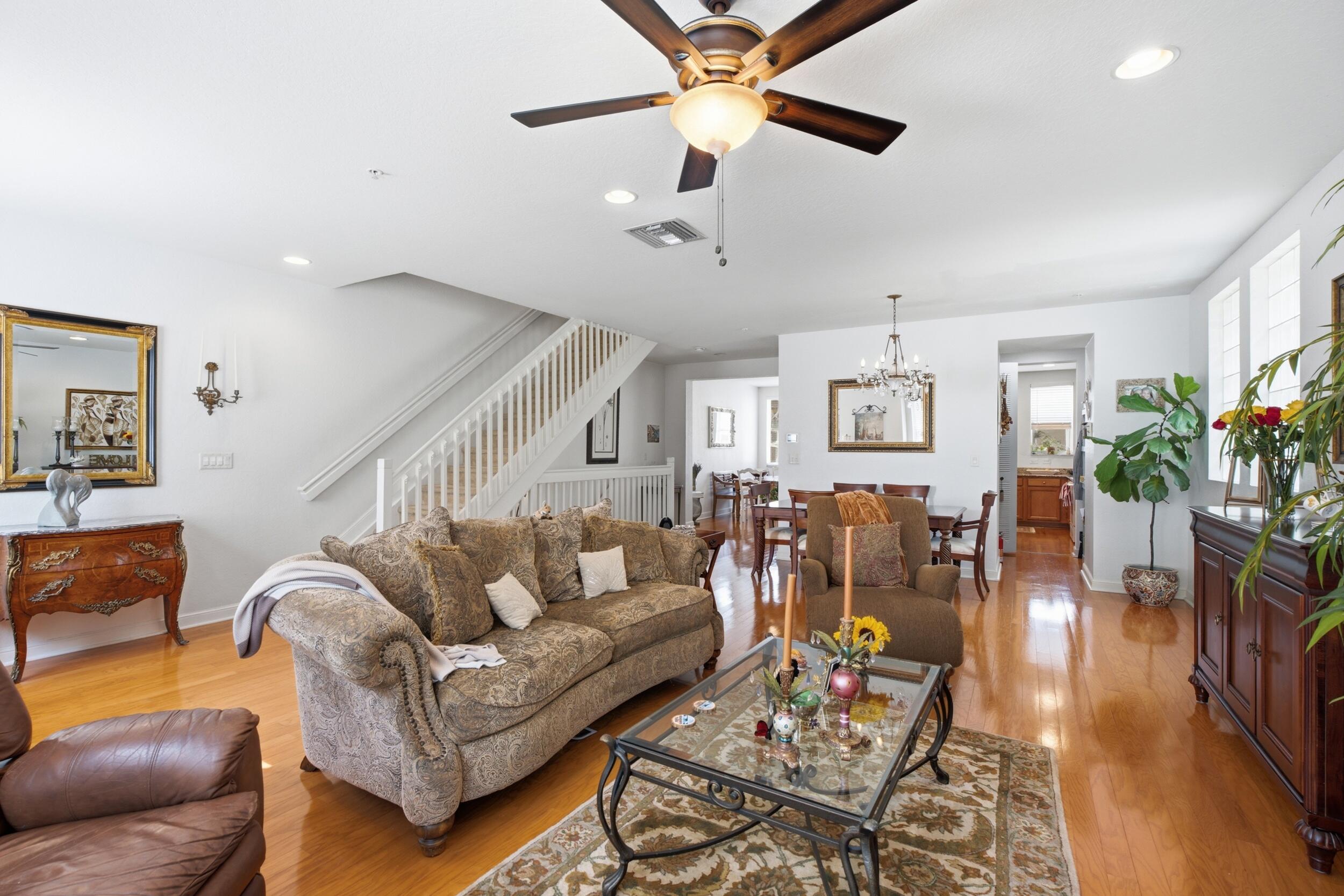 Living area b