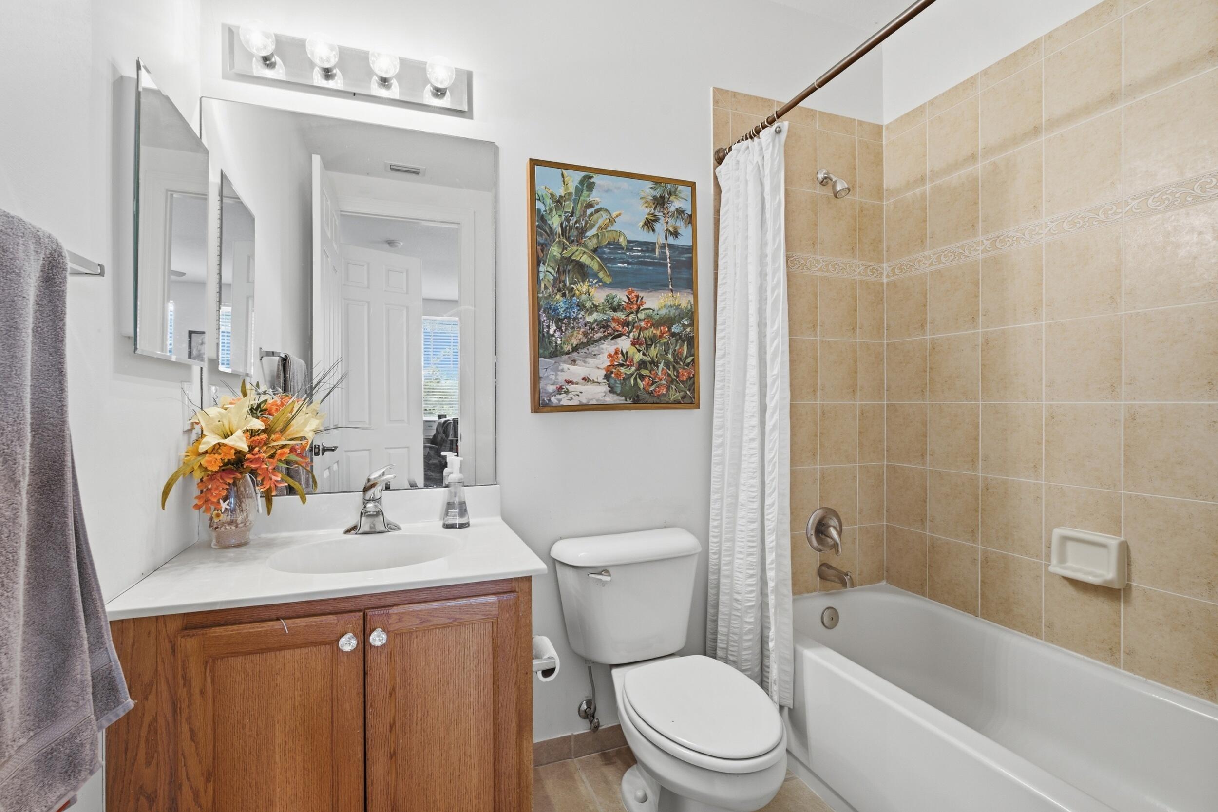 Guest bathroom 1