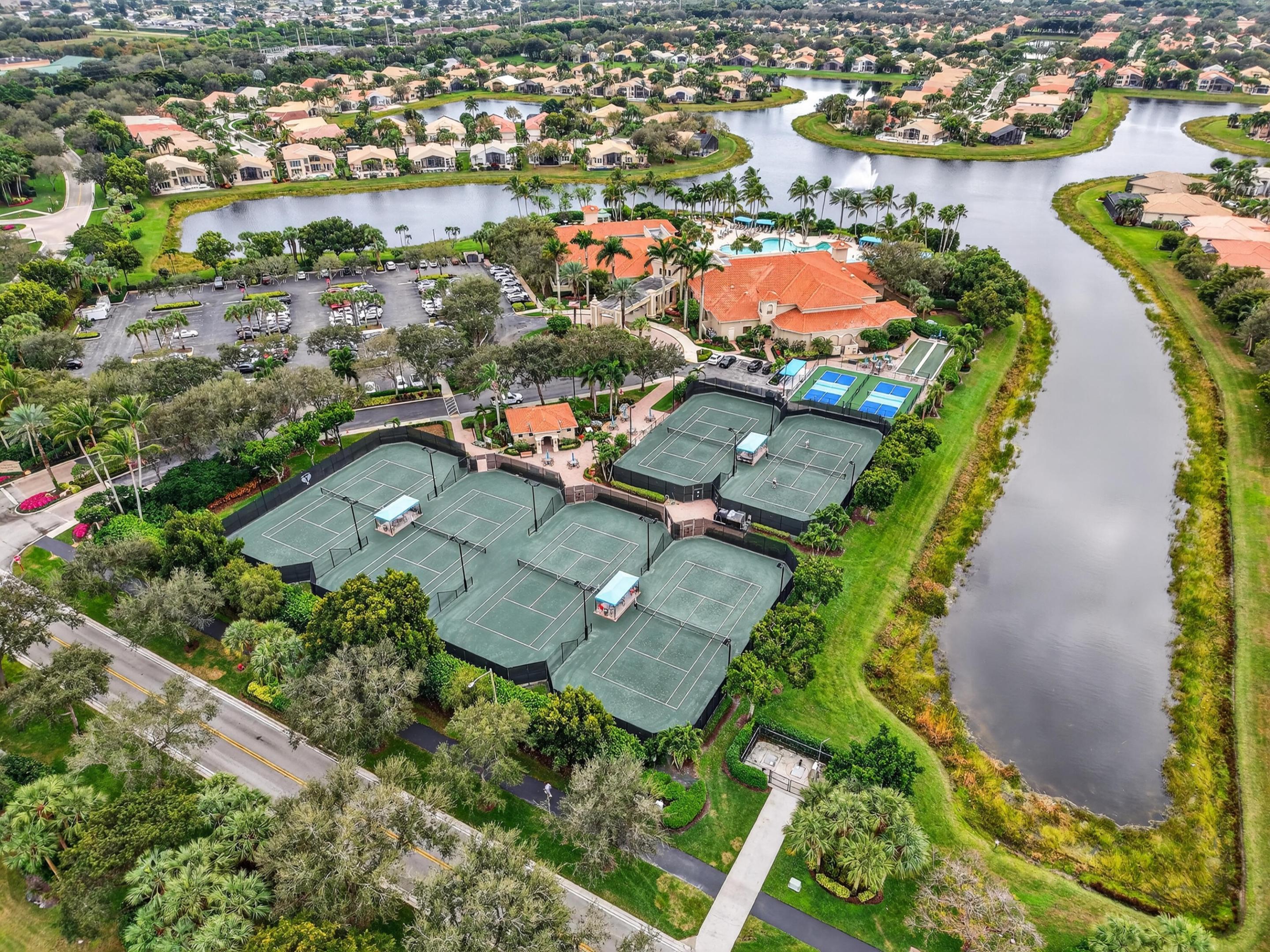 6 Har Tru Lite Tennis Courts for your pleasure