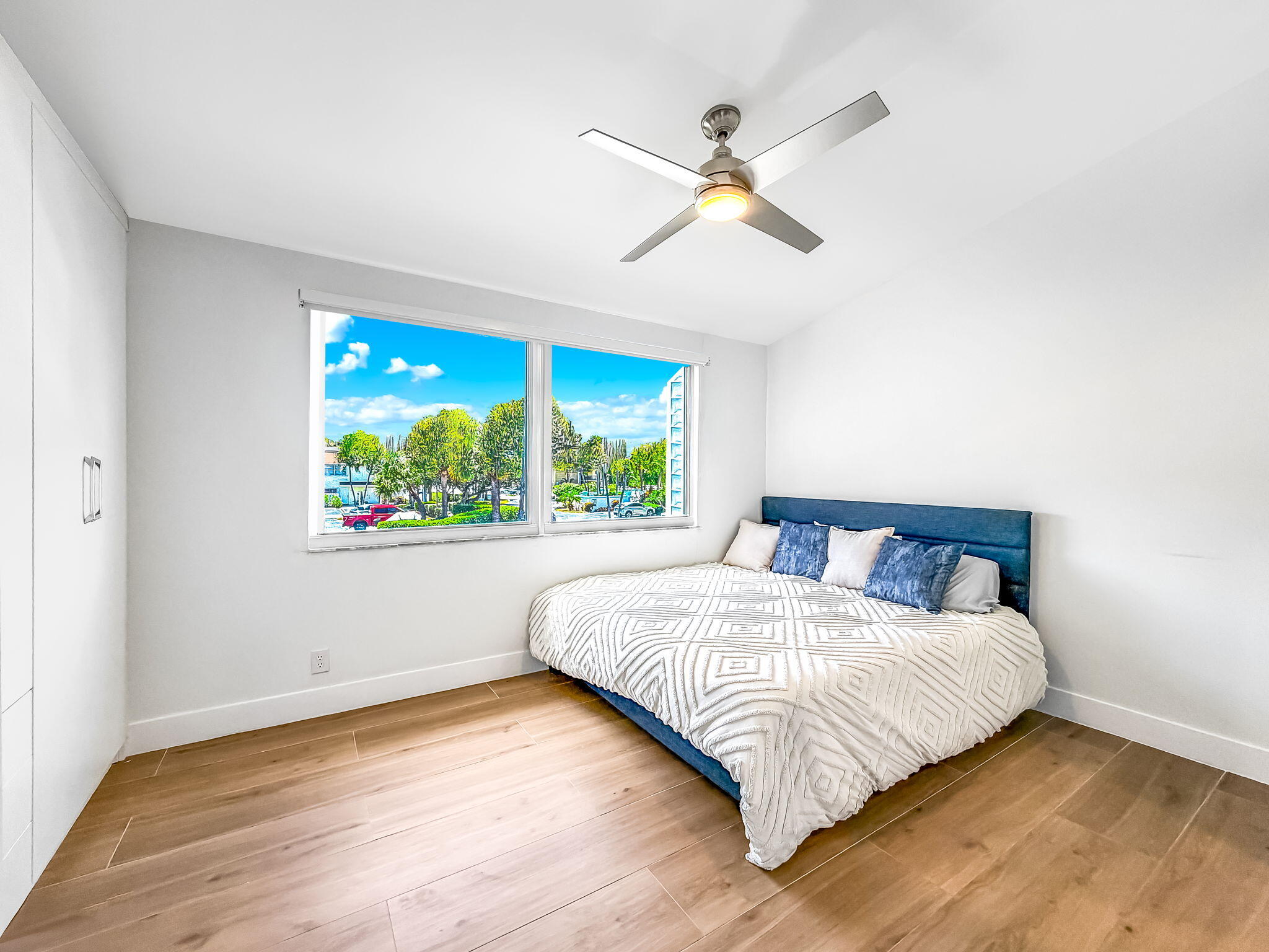 28-web-or-mls-JOY_053905