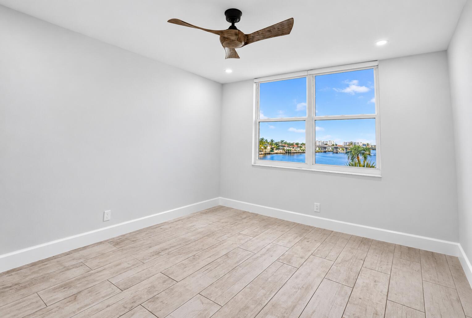 16-print-bedroom