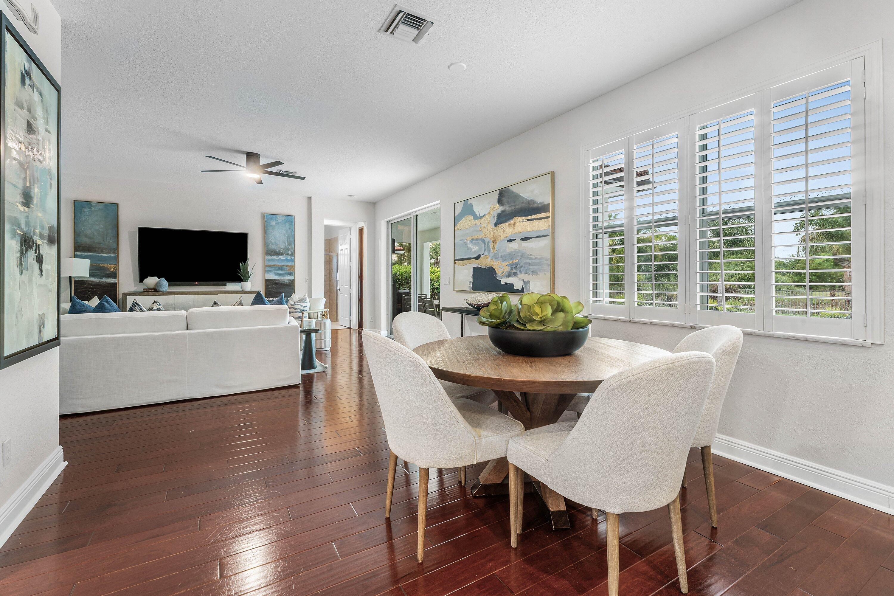 015-141UmbrellaPlace-Jupiter-FL-33458-SM