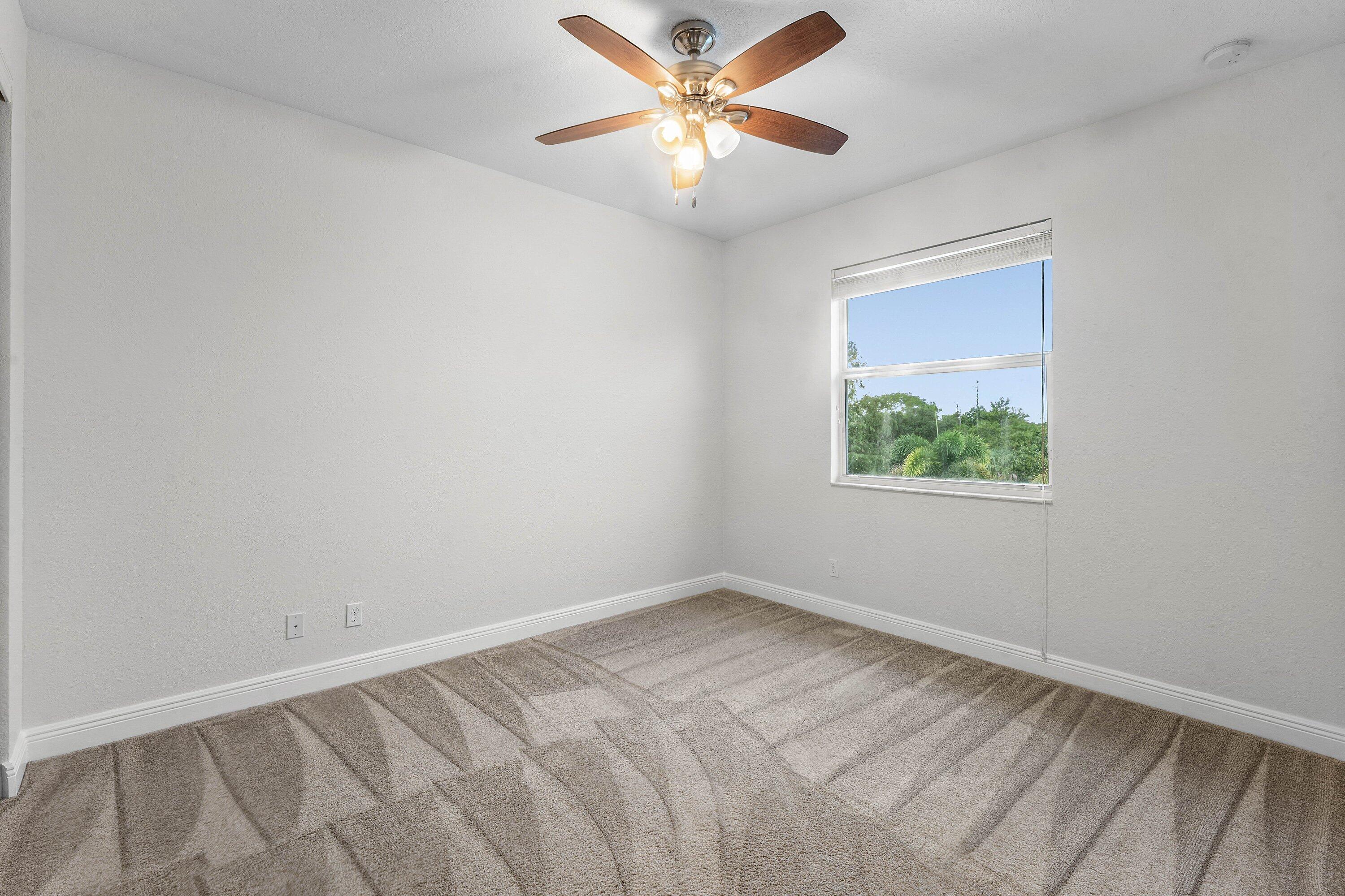 032-141UmbrellaPlace-Jupiter-FL-33458-SM