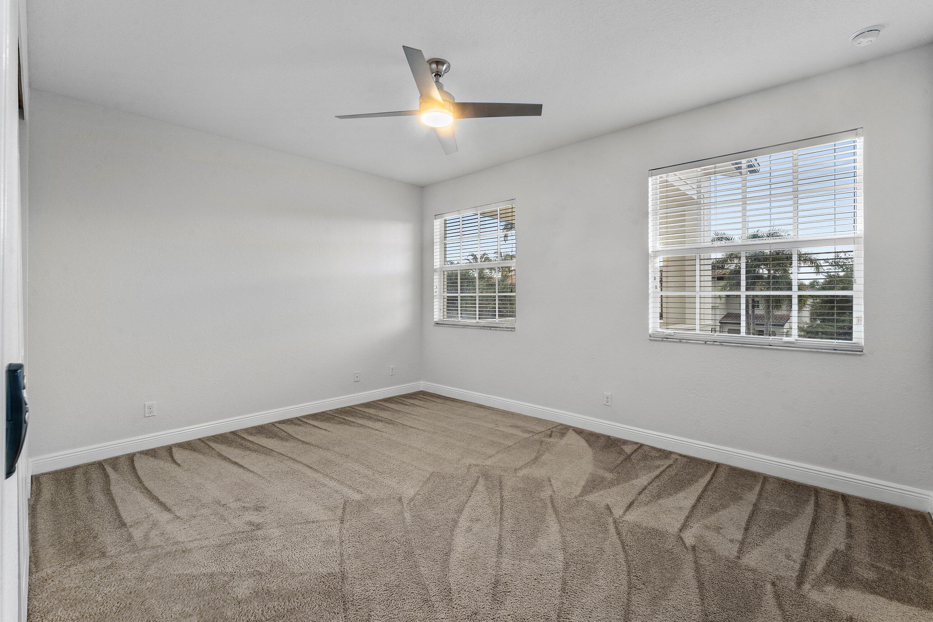 035-141UmbrellaPlace-Jupiter-FL-33458-SM