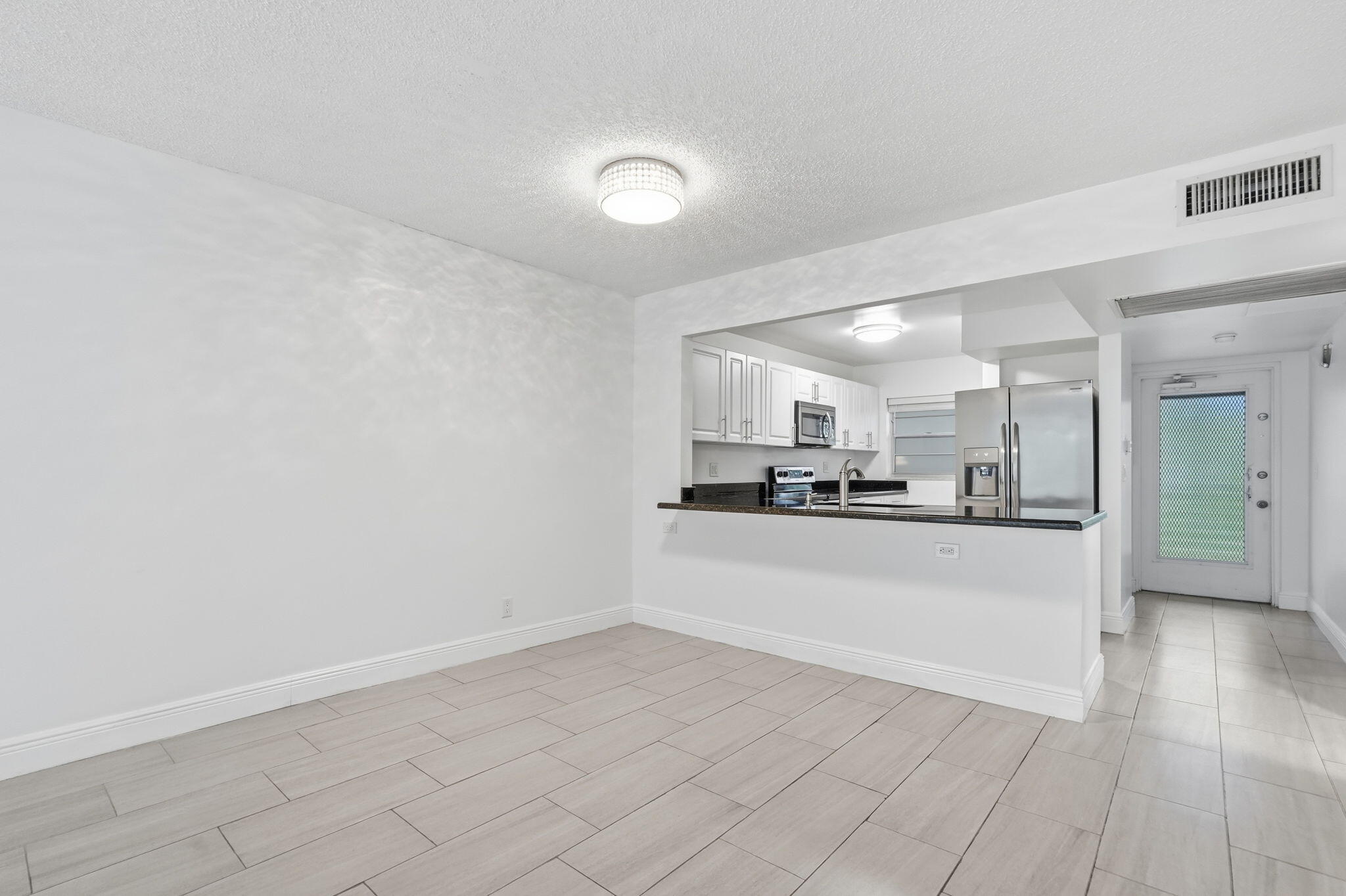 23-web-or-mls-9325_Lagoon_Pl_Unit_405_02