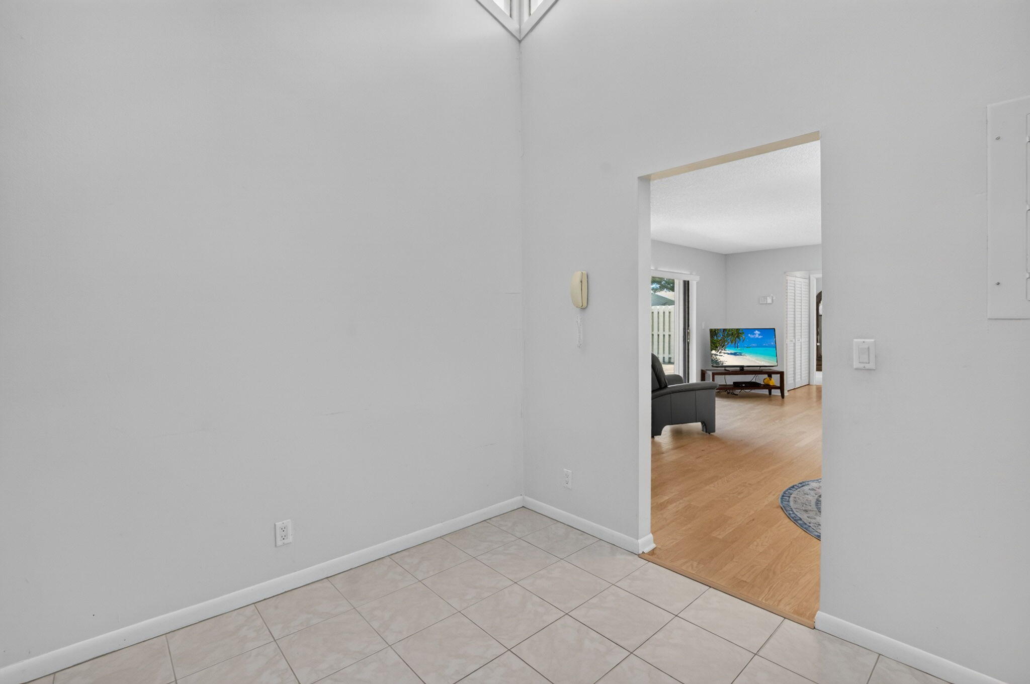 Extra space for a breakfast table