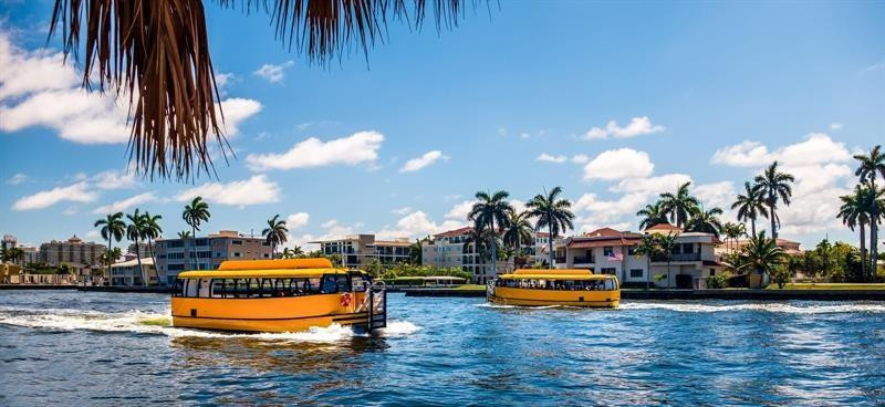 WALK TO LAUDERDALE BY THE SEA BEACH, STORES, RESTAURANTS, NIGHTLIFE, TRANSPORTATION, AND ONLY MINUTES TO FORT LAUDERDALE, POMPANO BEACH ATTRACTIONS AND MORE!