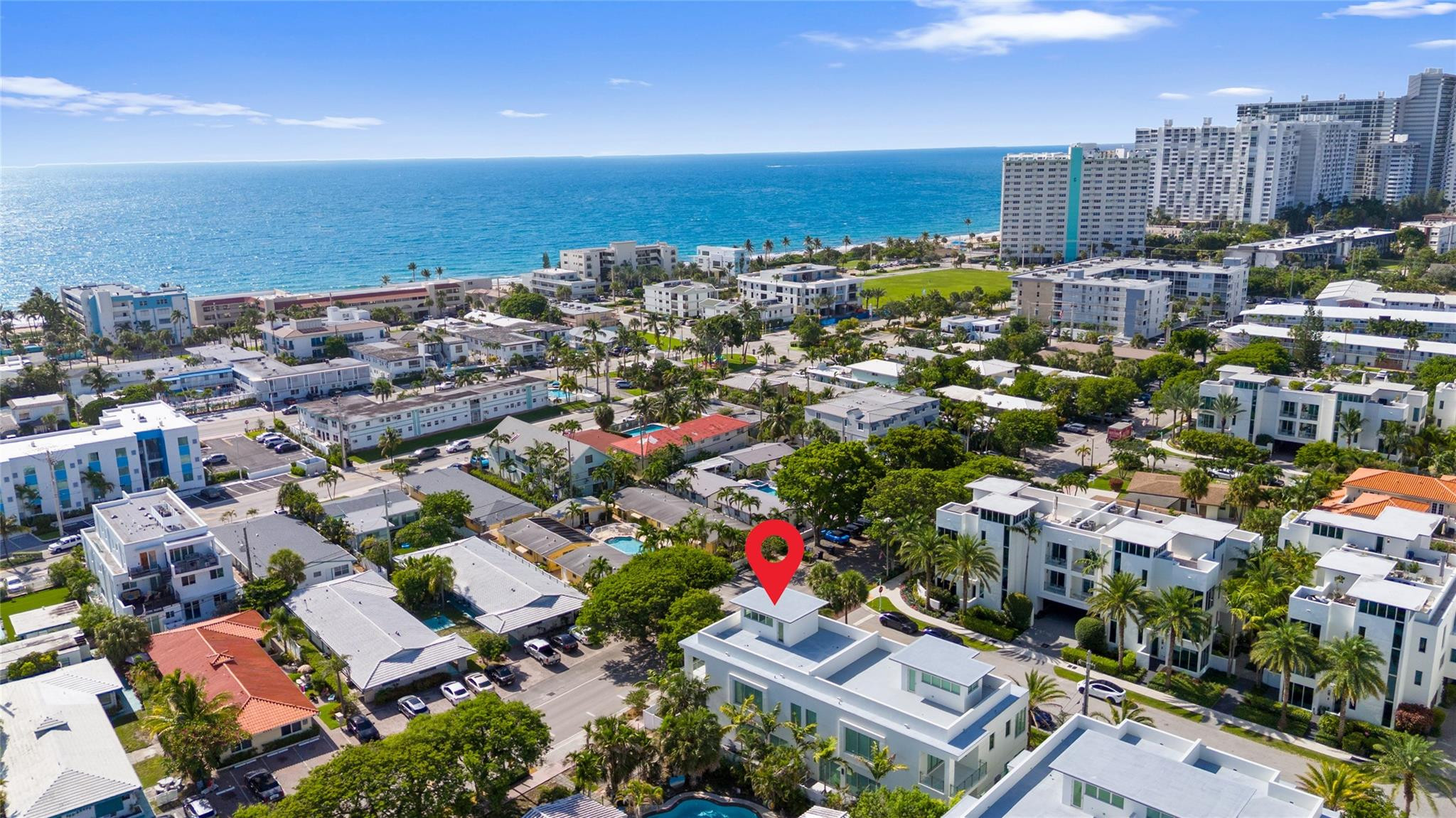 Aerial View - WALK TO LAUDERDALE BY THE SEA BEACH, STORES, RESTAURANTS, NIGHTLIFE, TRANSPORTATION, AND ONLY MINUTES TO FORT LAUDERDALE, POMPANO BEACH ATTRACTIONS AND MORE!