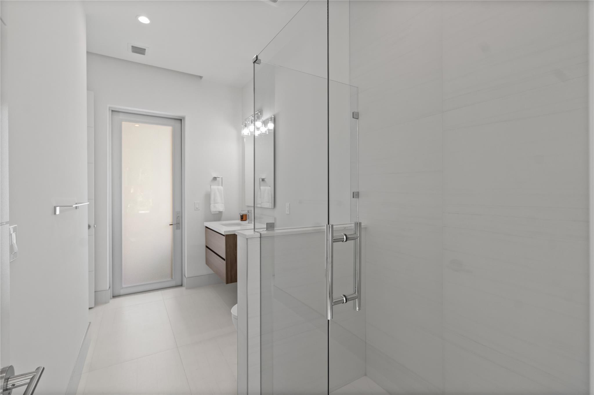 1st floor bathroom