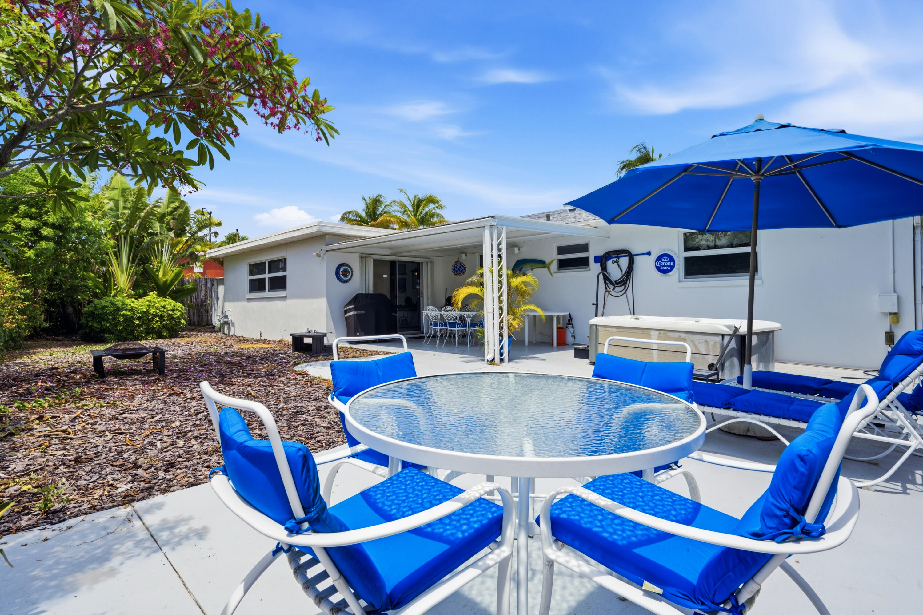 VIRTUAL STAGED BACKI YARD