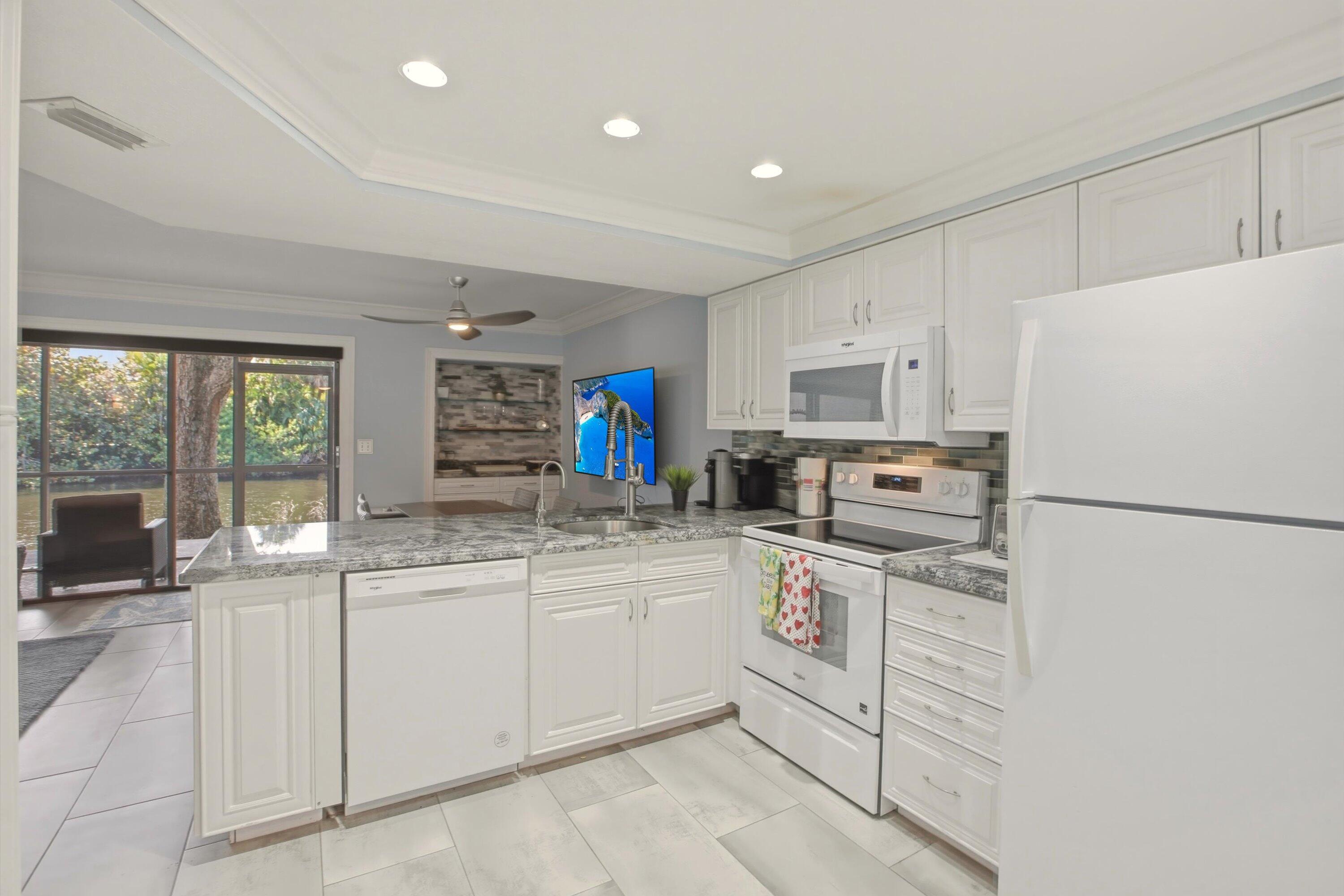 1605 US Highway 1 C104 kitchen 2