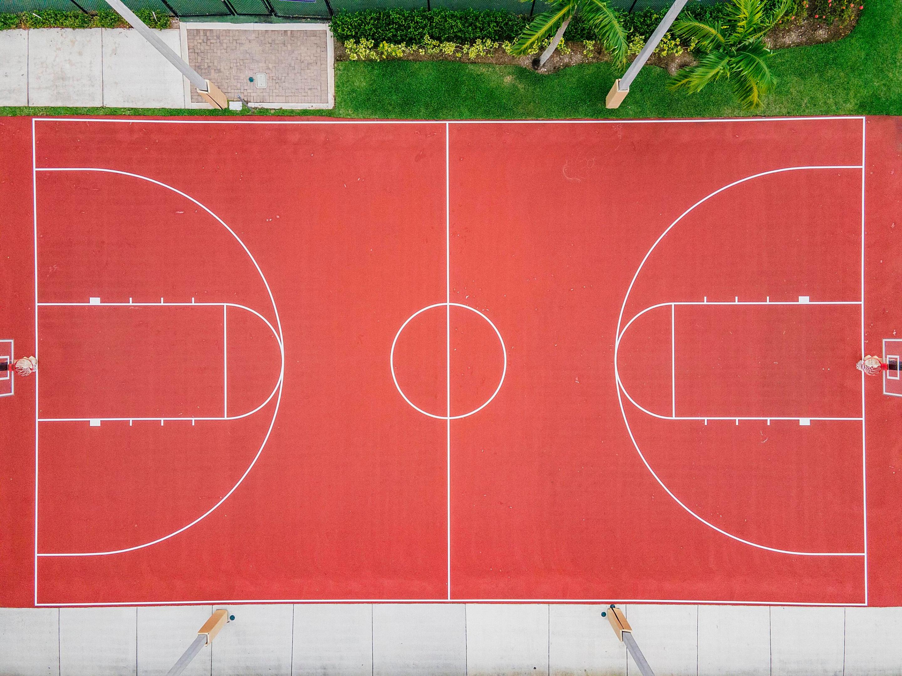 MIRALAGO OUTDOOR BASKETBALL