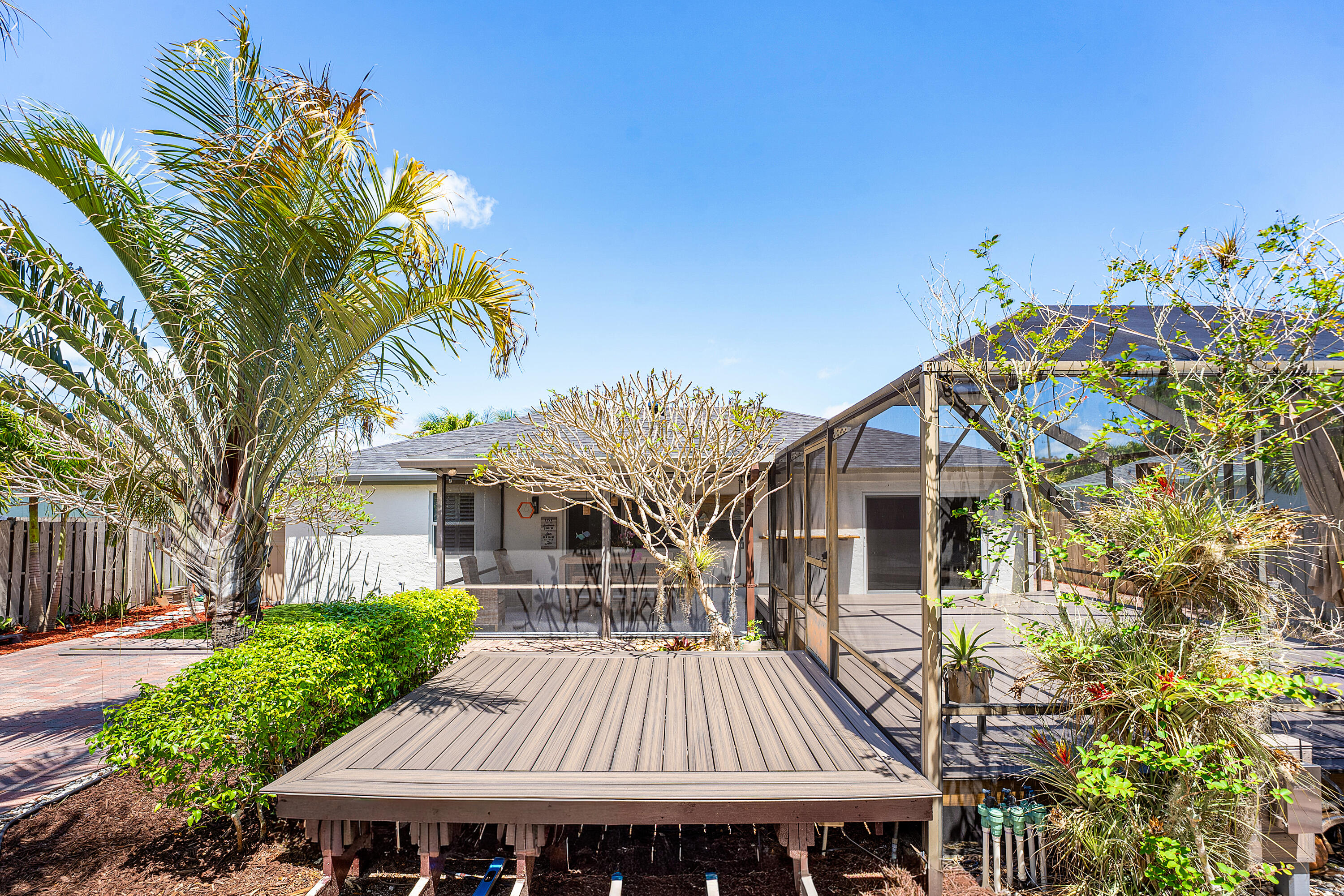 029-140ArrowheadCircle-Jupiter-FL-33458-