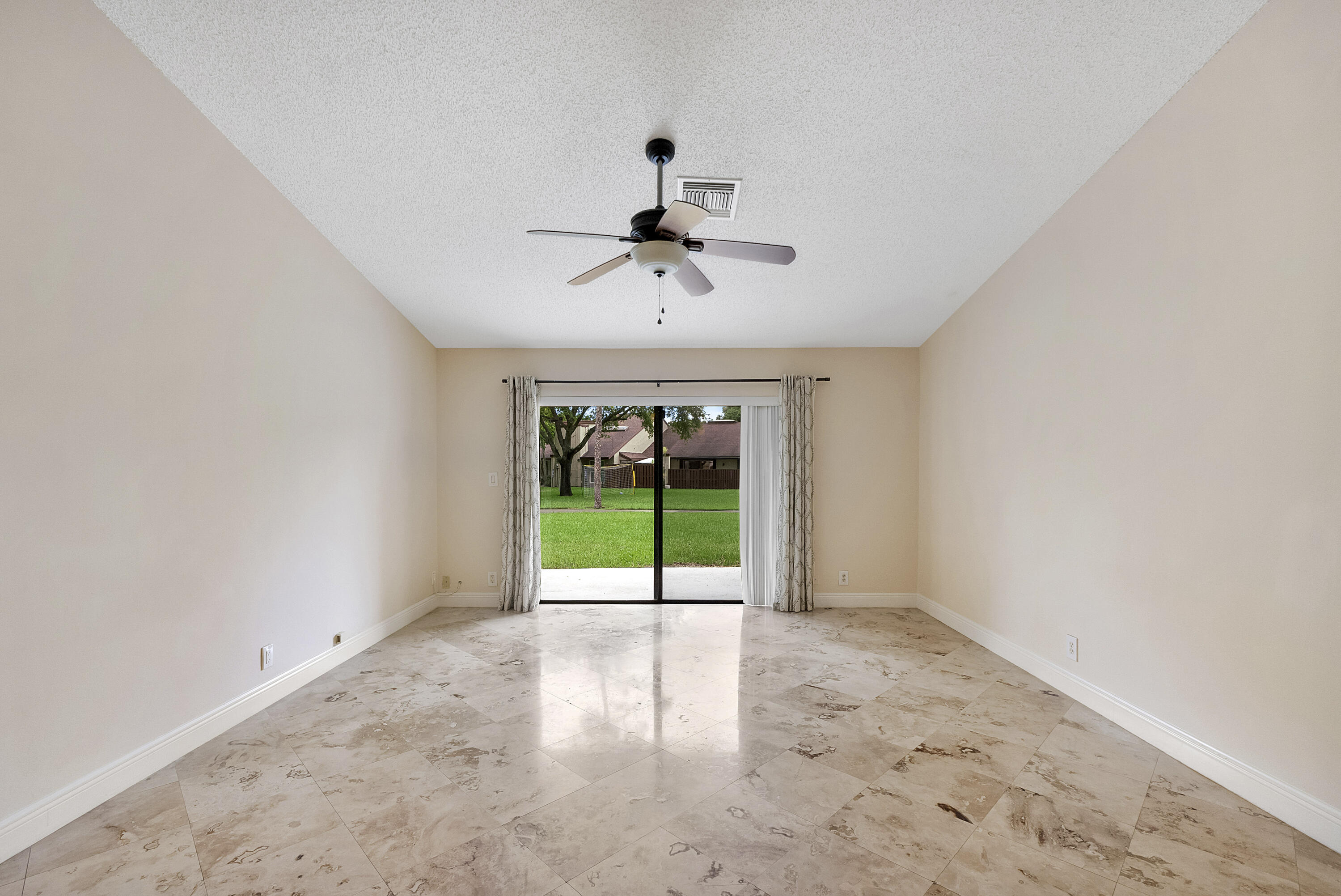 Ceramic tile