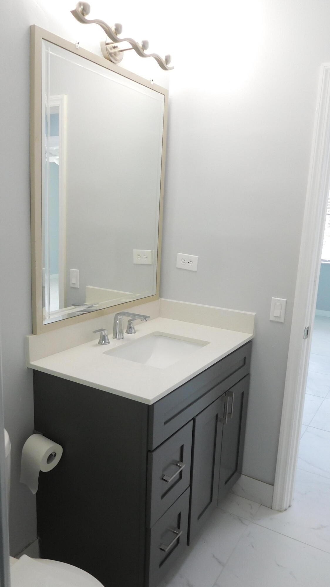 2nd bathroom