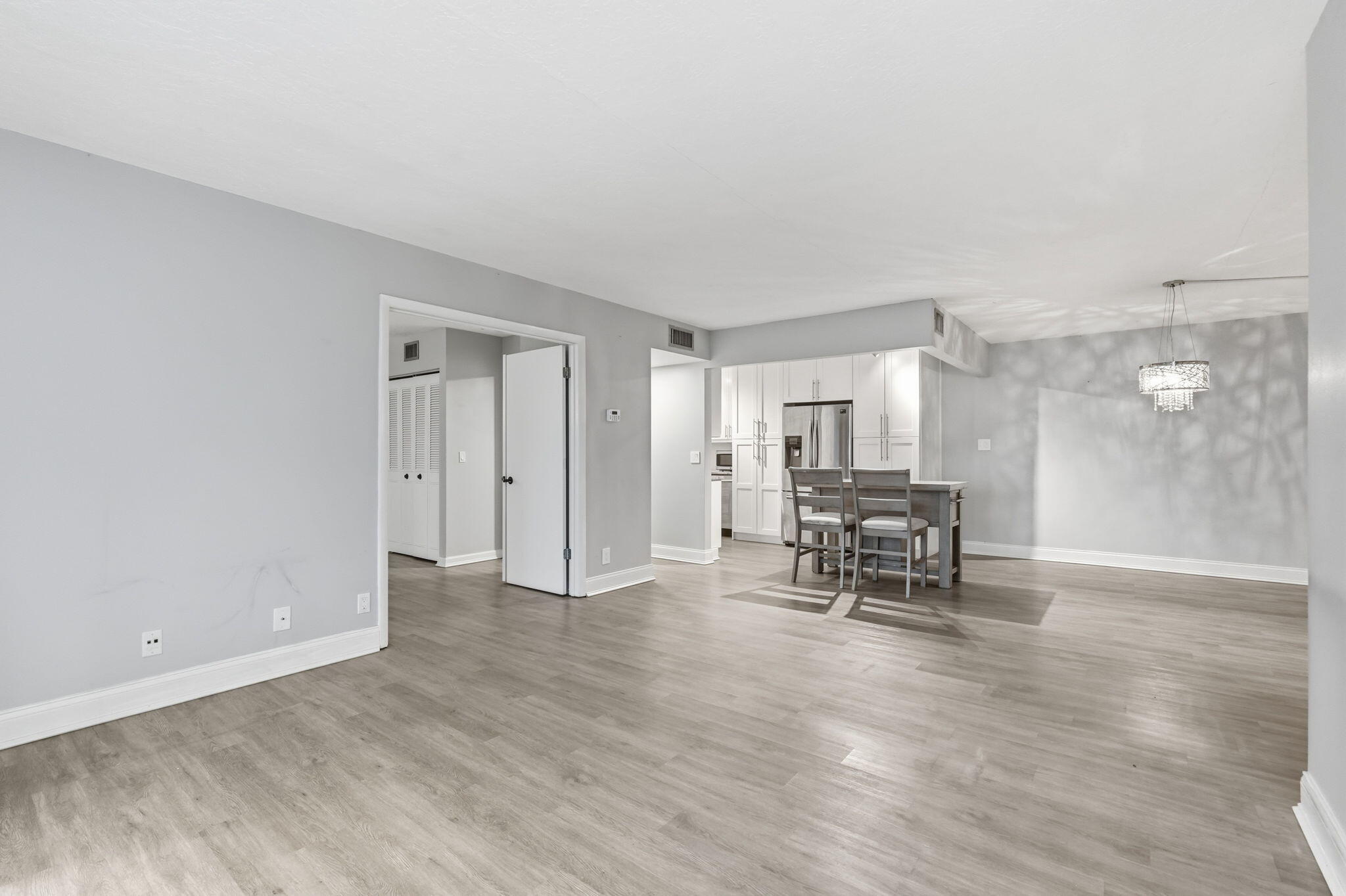 24-web-or-mls-1104_Green_Pine_Boulevard_