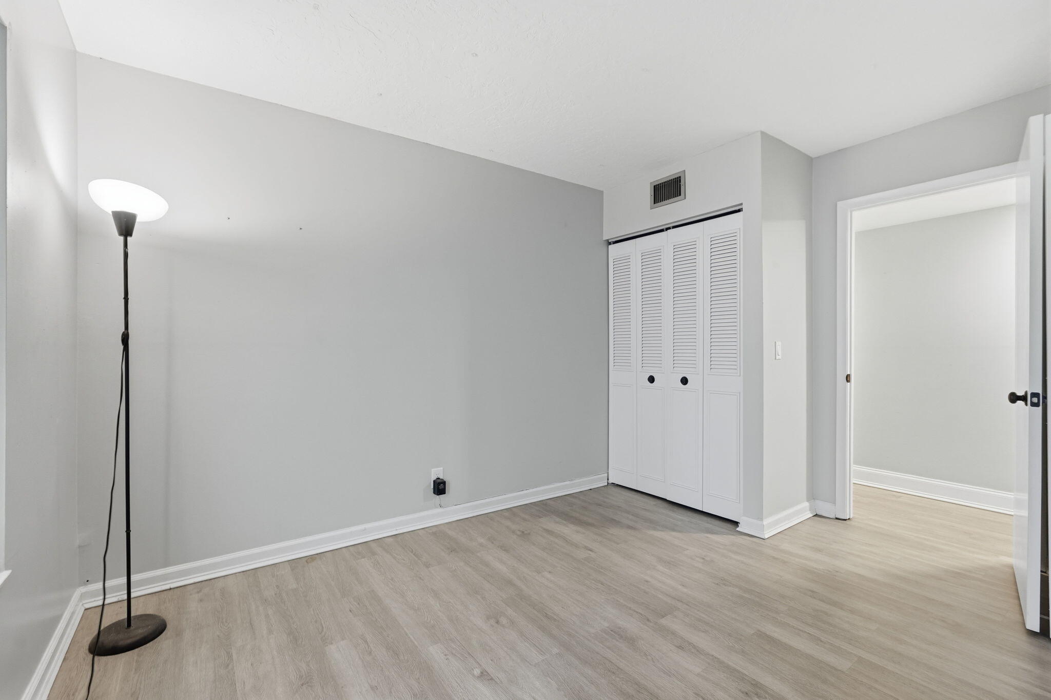 14-web-or-mls-1104_Green_Pine_Boulevard_