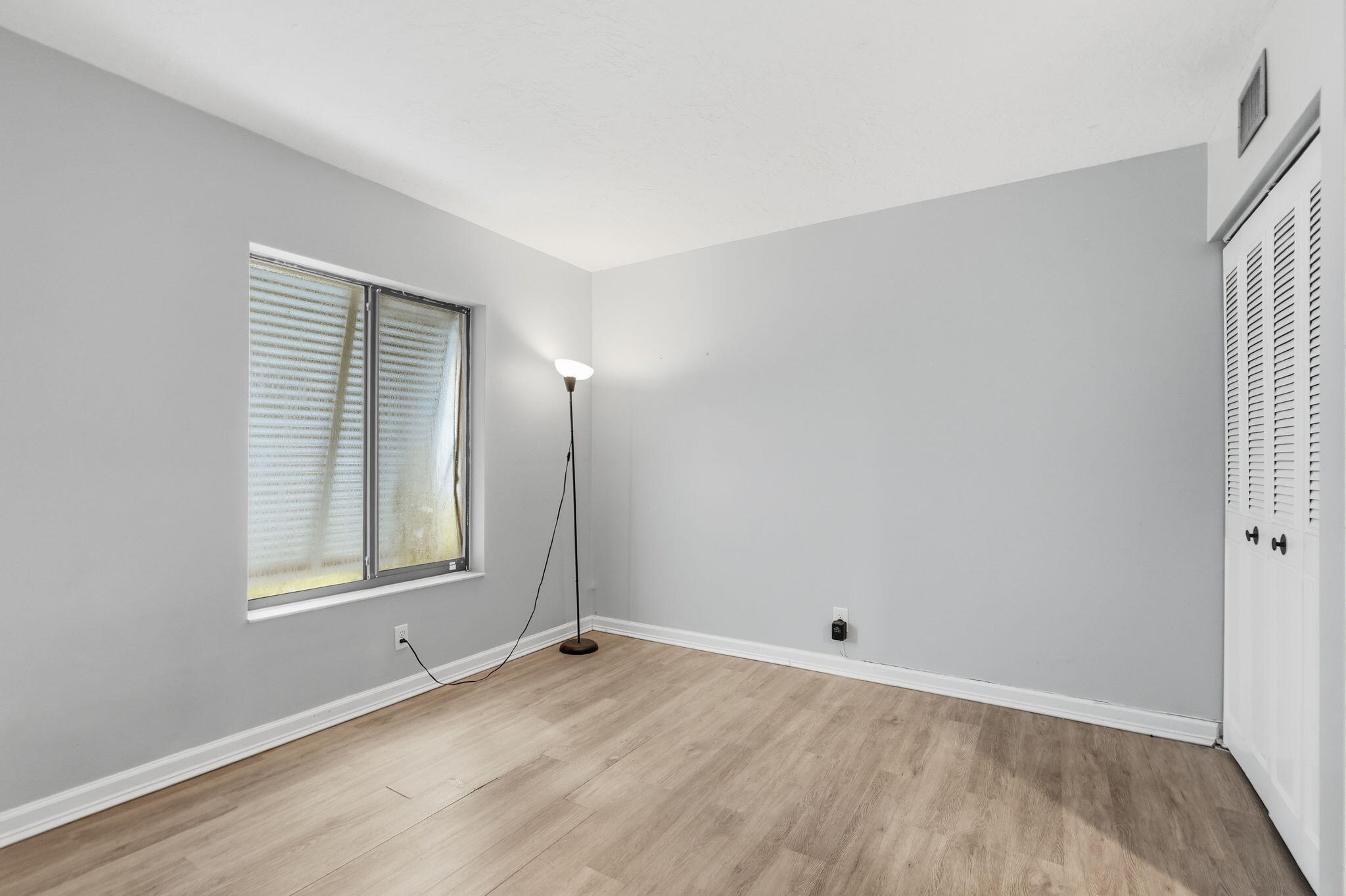 12-web-or-mls-1104_Green_Pine_Boulevard_