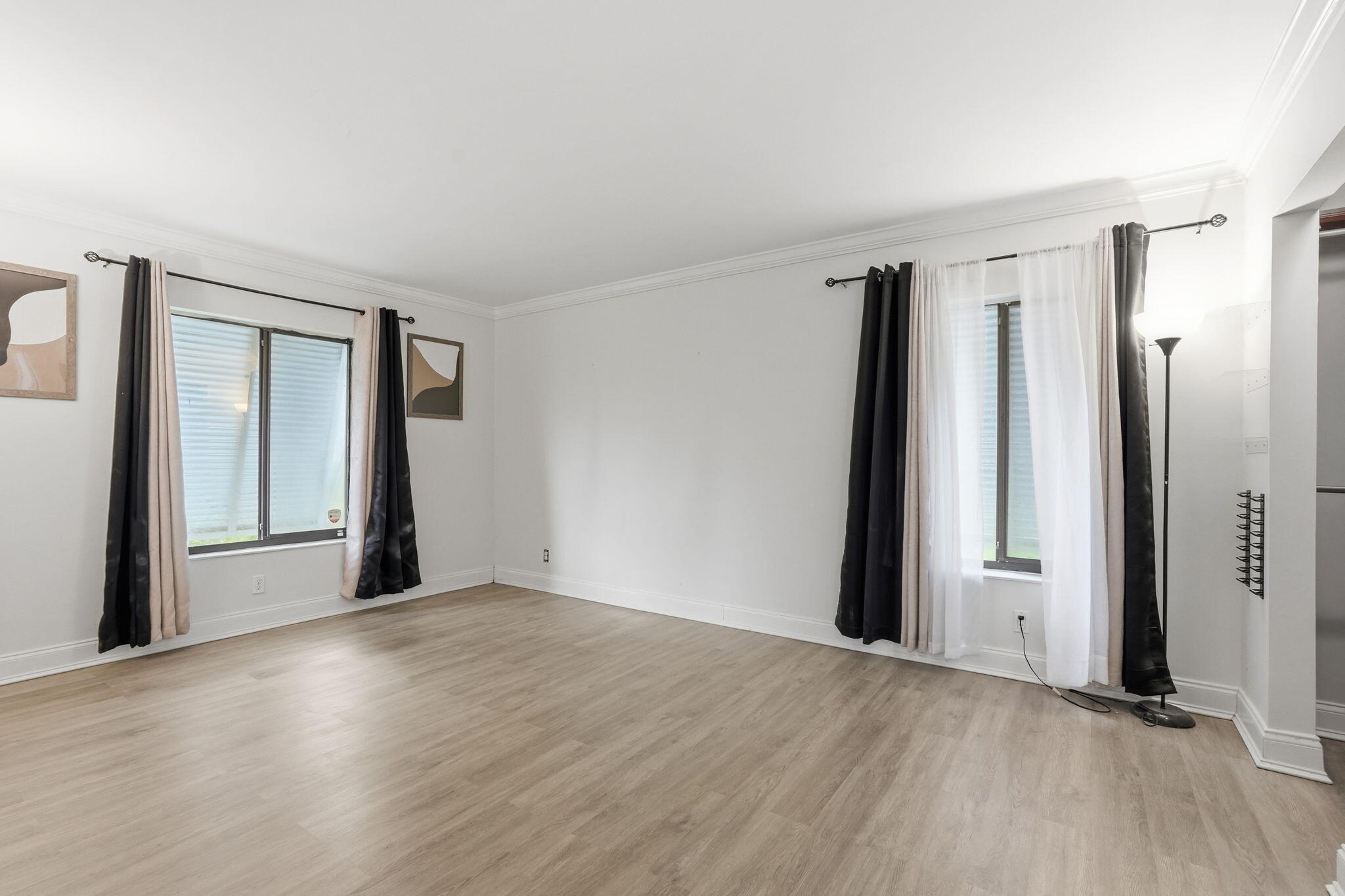 1-web-or-mls-1104_Green_Pine_Boulevard_U