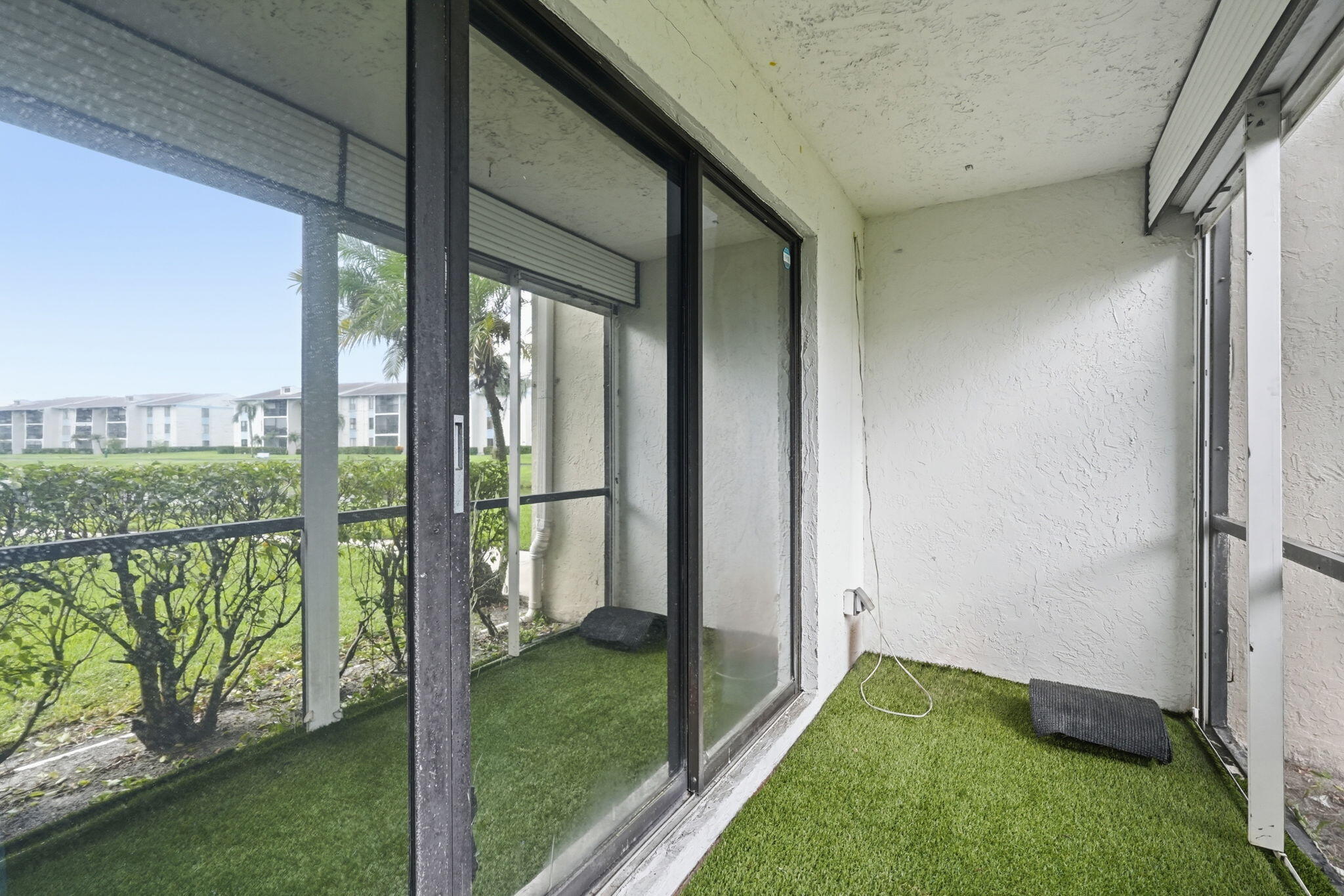29-web-or-mls-1104_Green_Pine_Boulevard_
