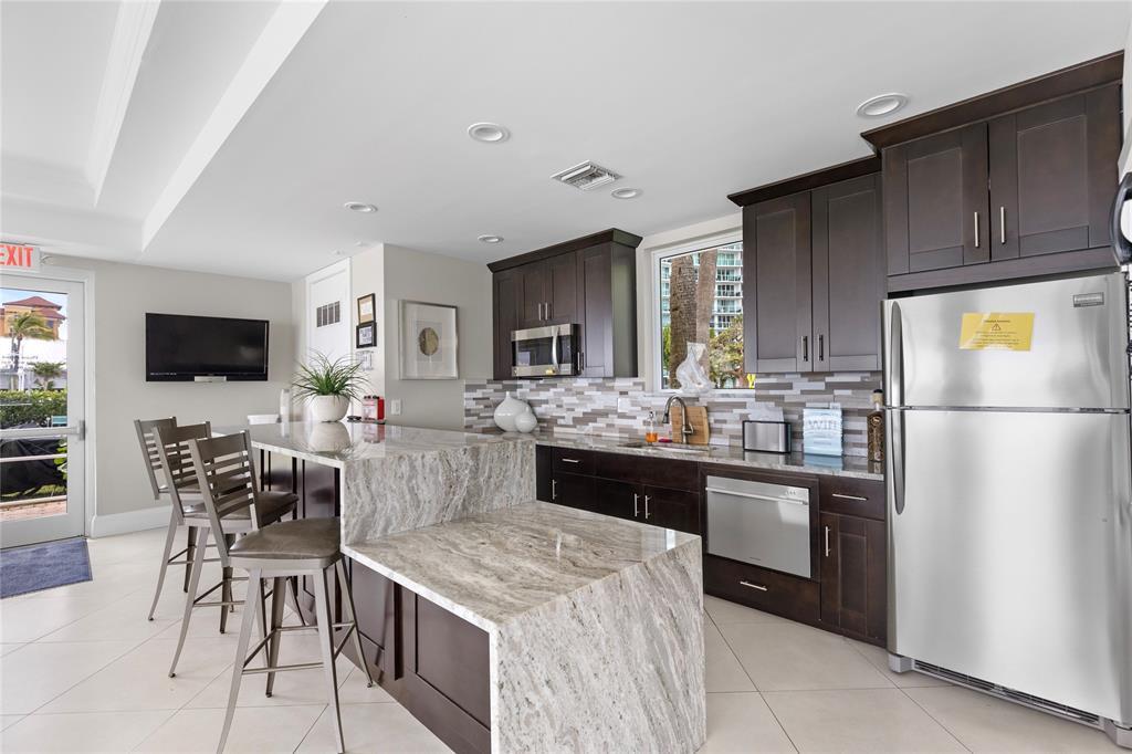 tiara east clubhouse kitchen picture