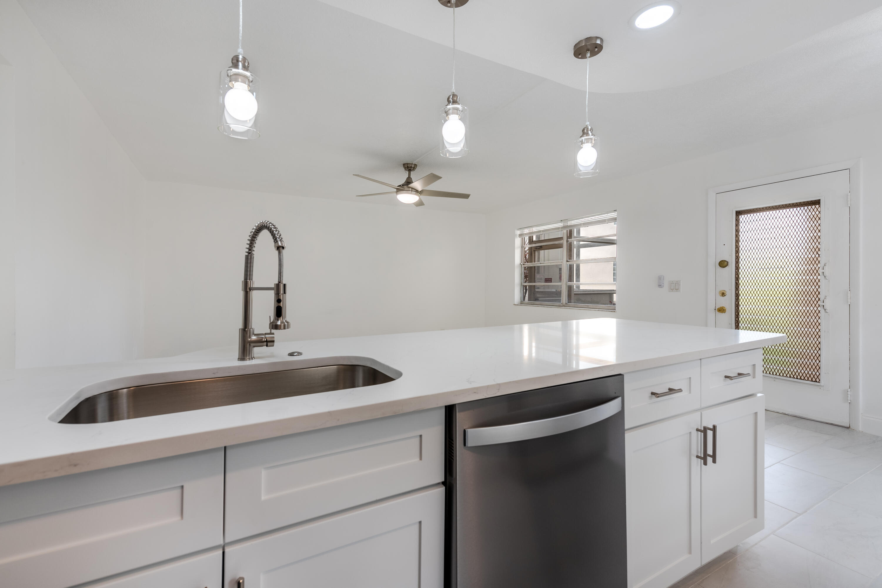 108 Normandy Ln, C-14