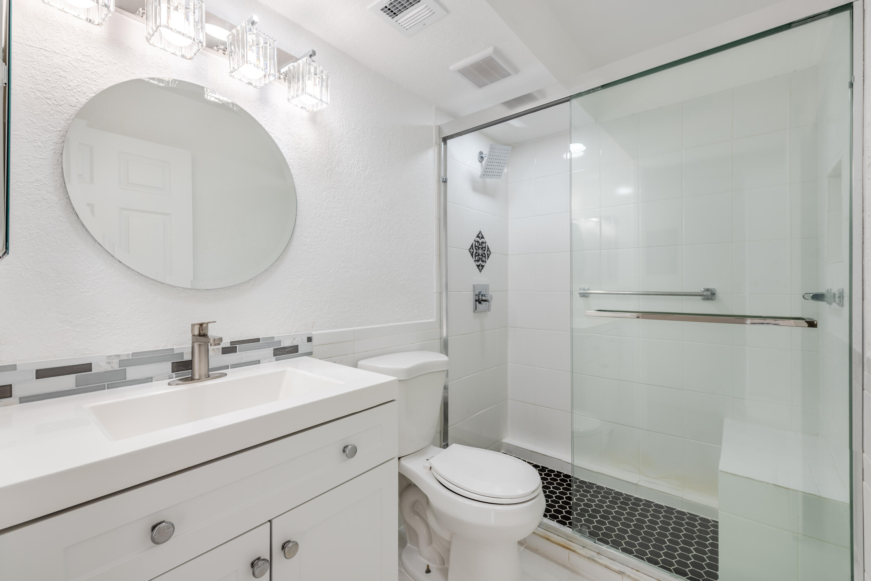 2nd Bathroom