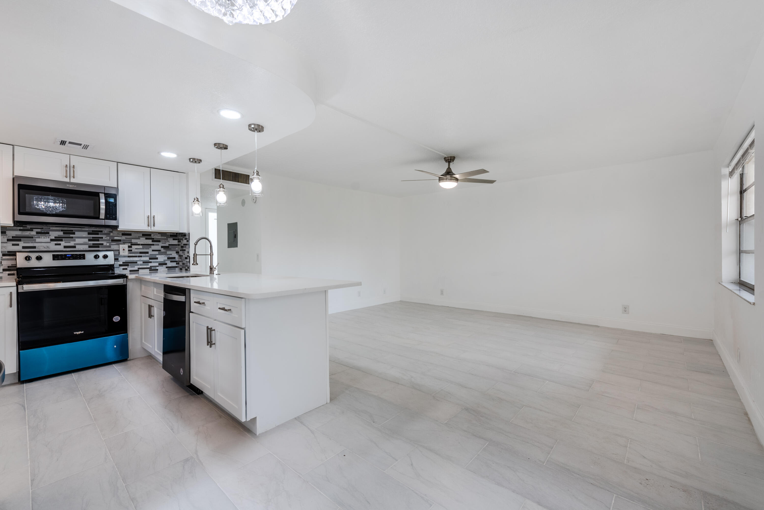 108 Normandy Ln, C-15