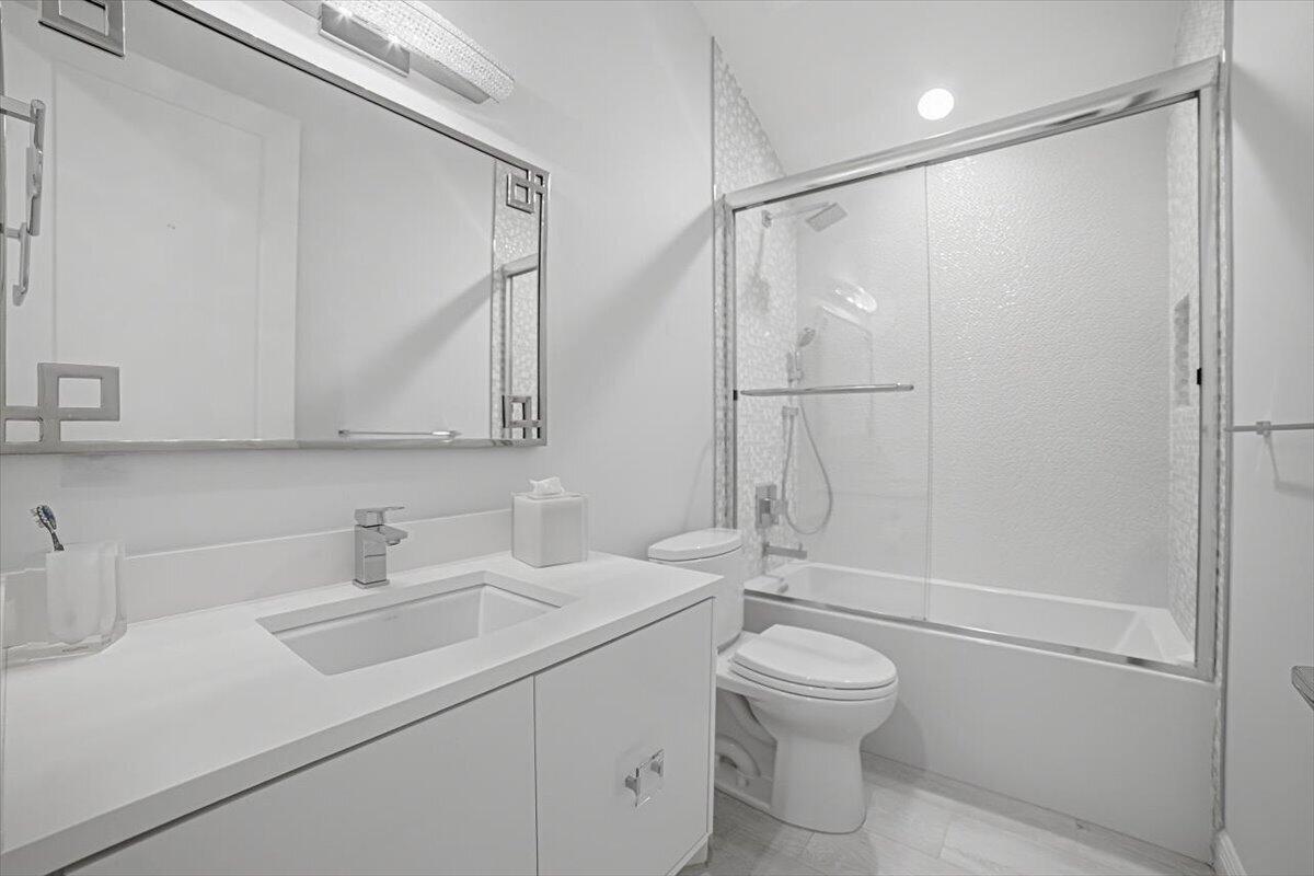 23-Bathroom