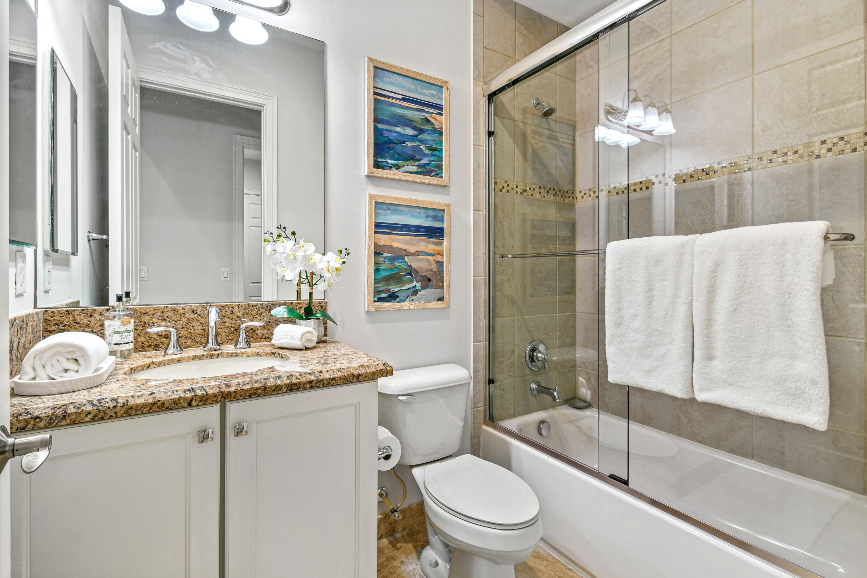 Full Bathroom 3