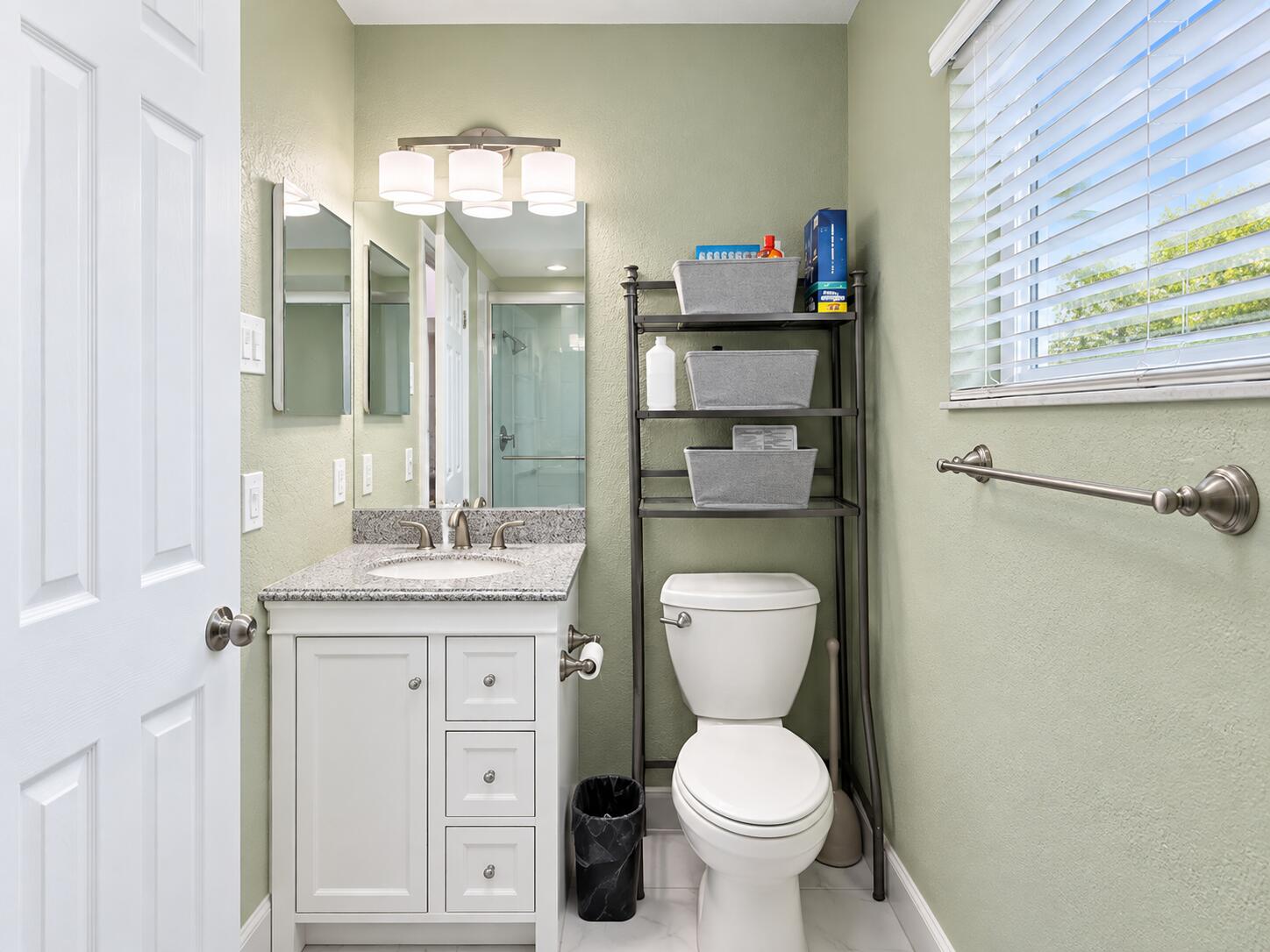 22 Master Bath 4