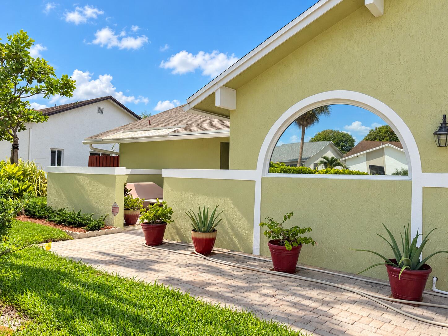3 Front Exterior 3 3 Front Exterior 3