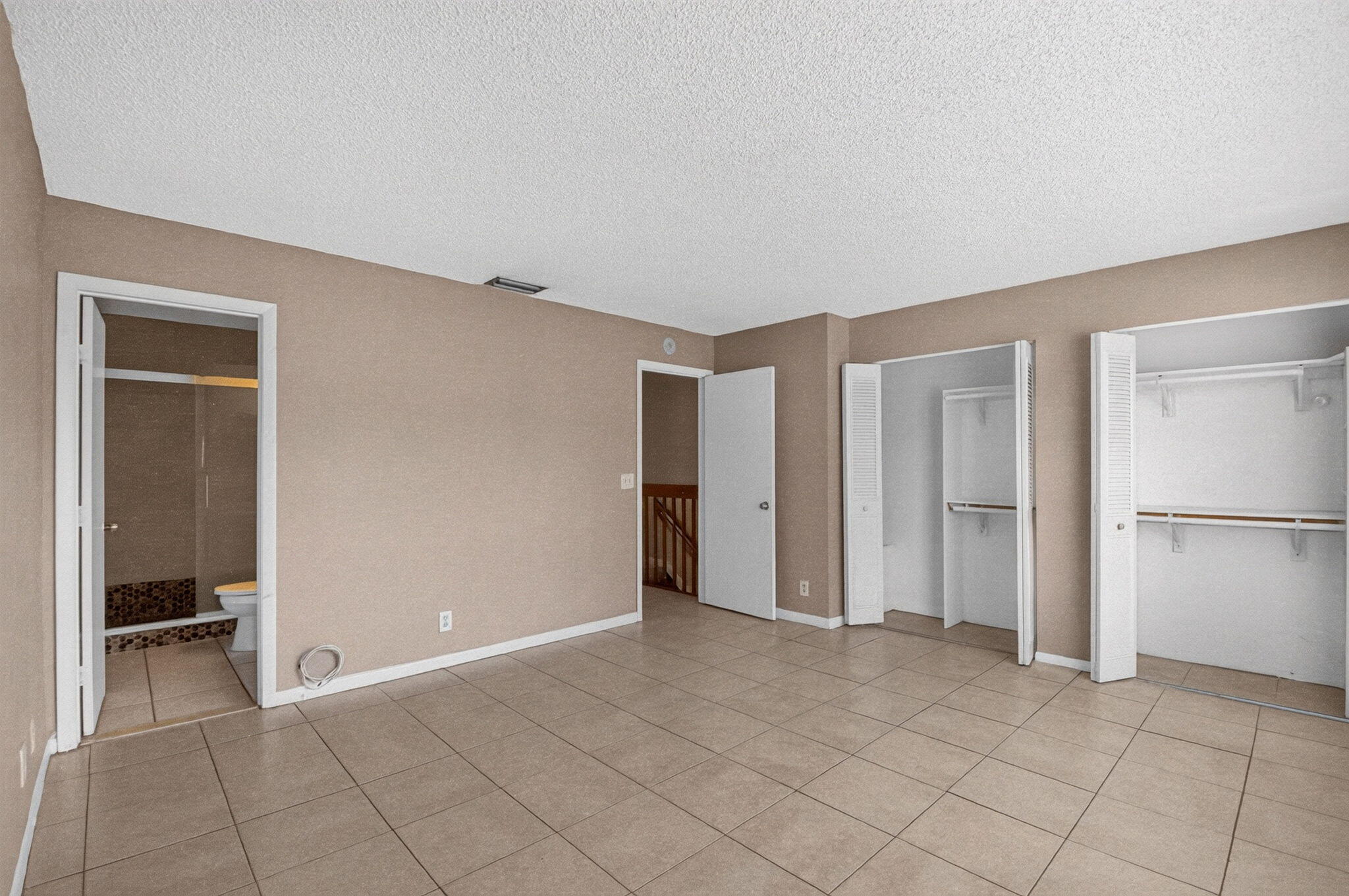 28. 3700 Savoy Lane E