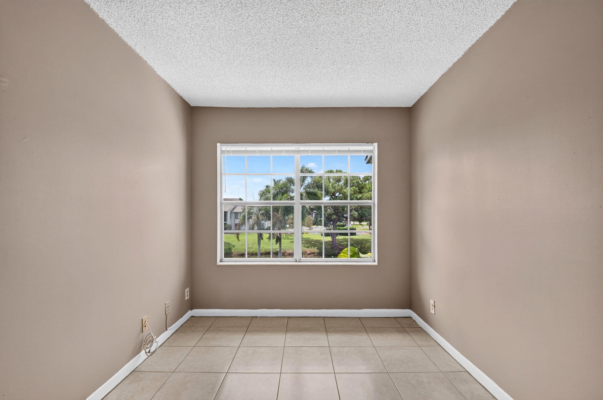 23. 3700 Savoy Lane E