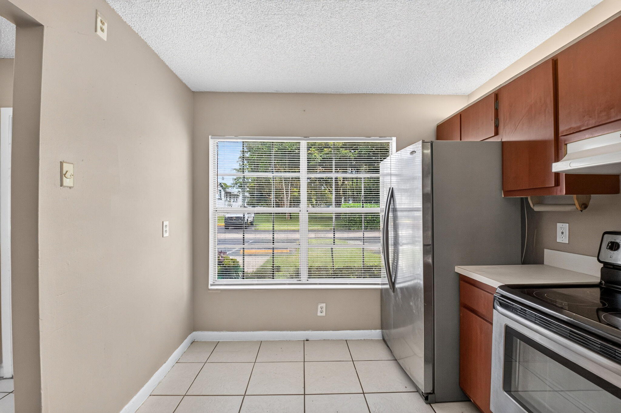 8. 3700 Savoy Lane E