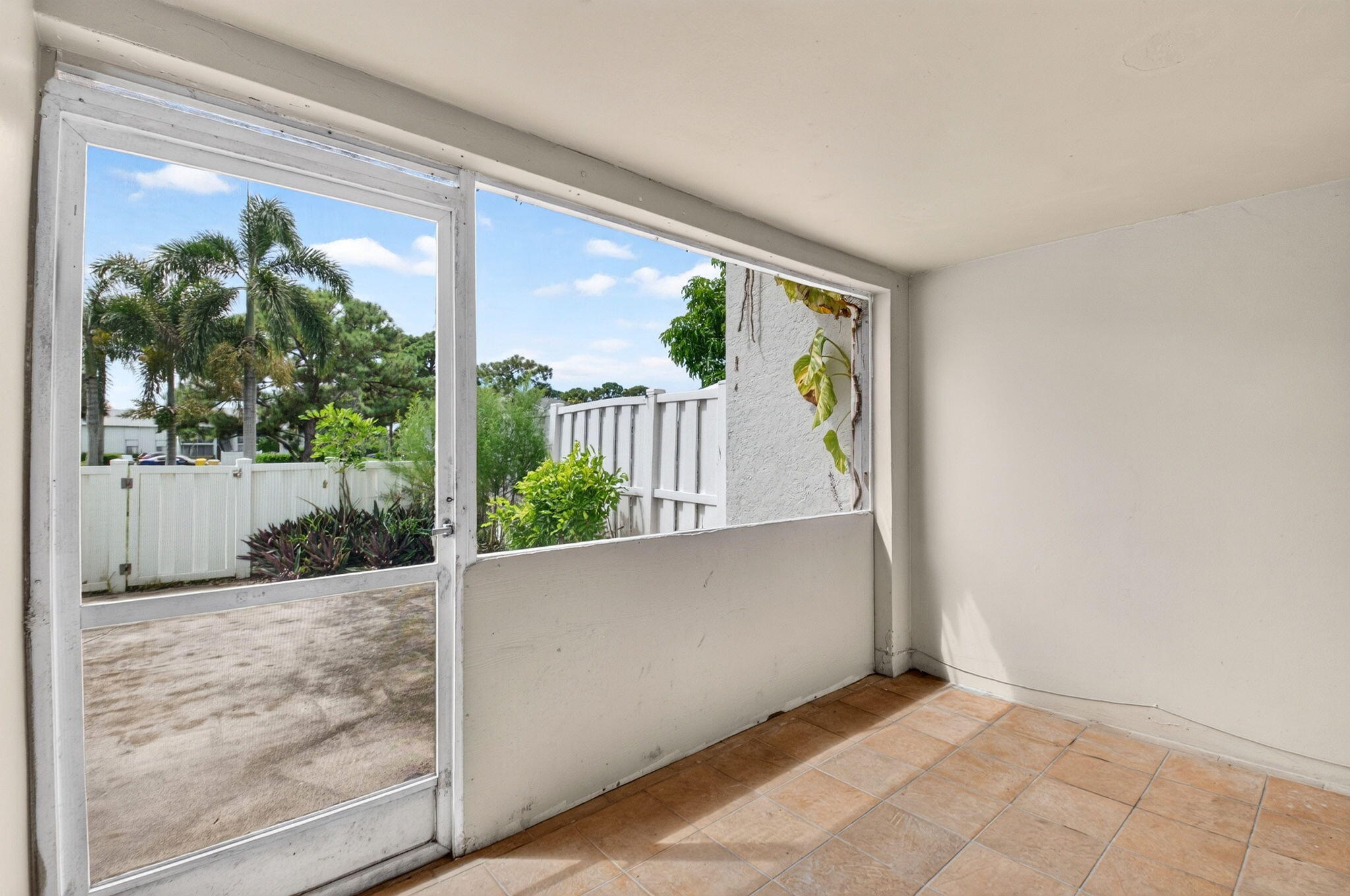 33. 3700 Savoy Lane E