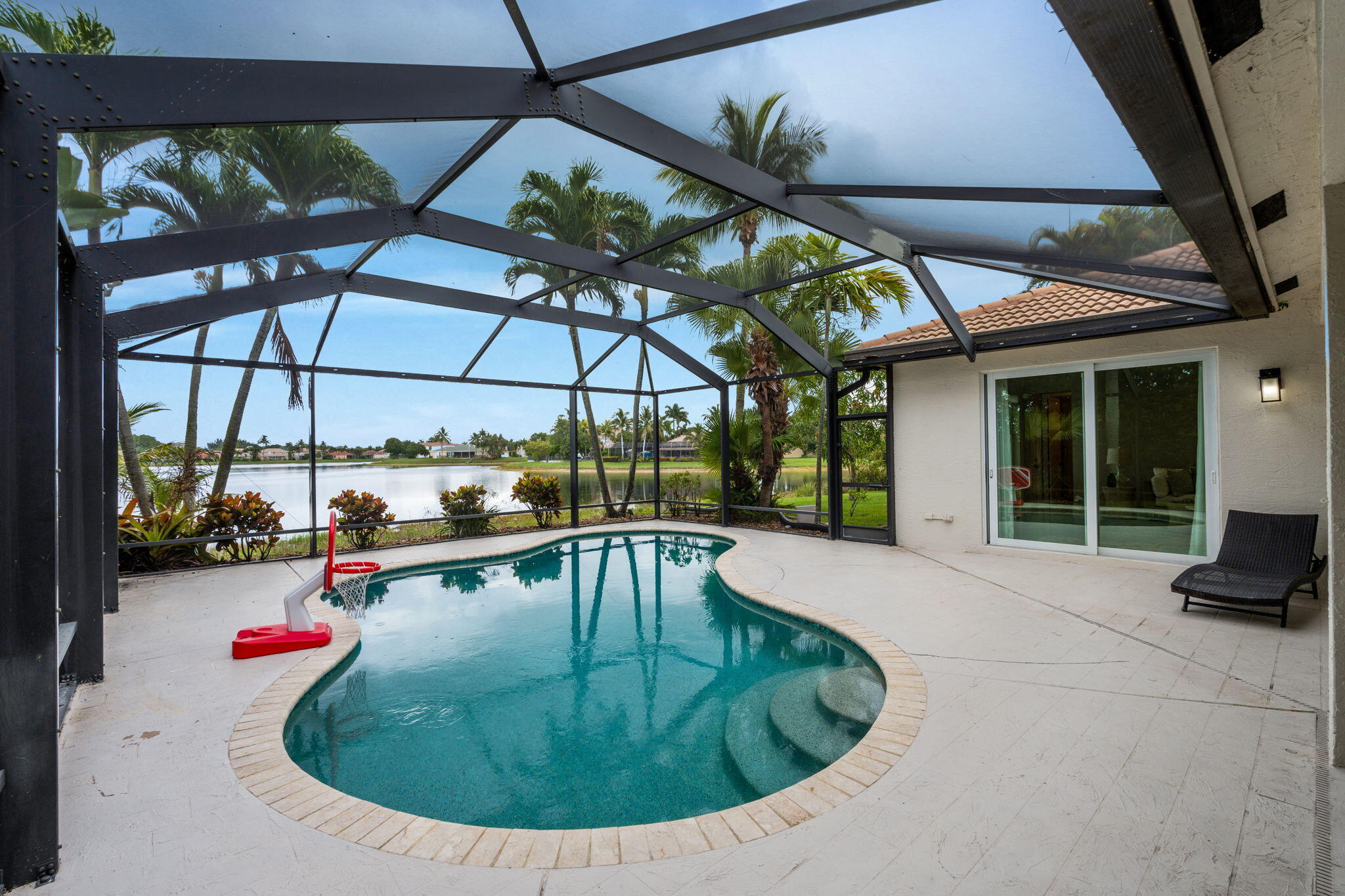 51-web-or-mls-A7409932