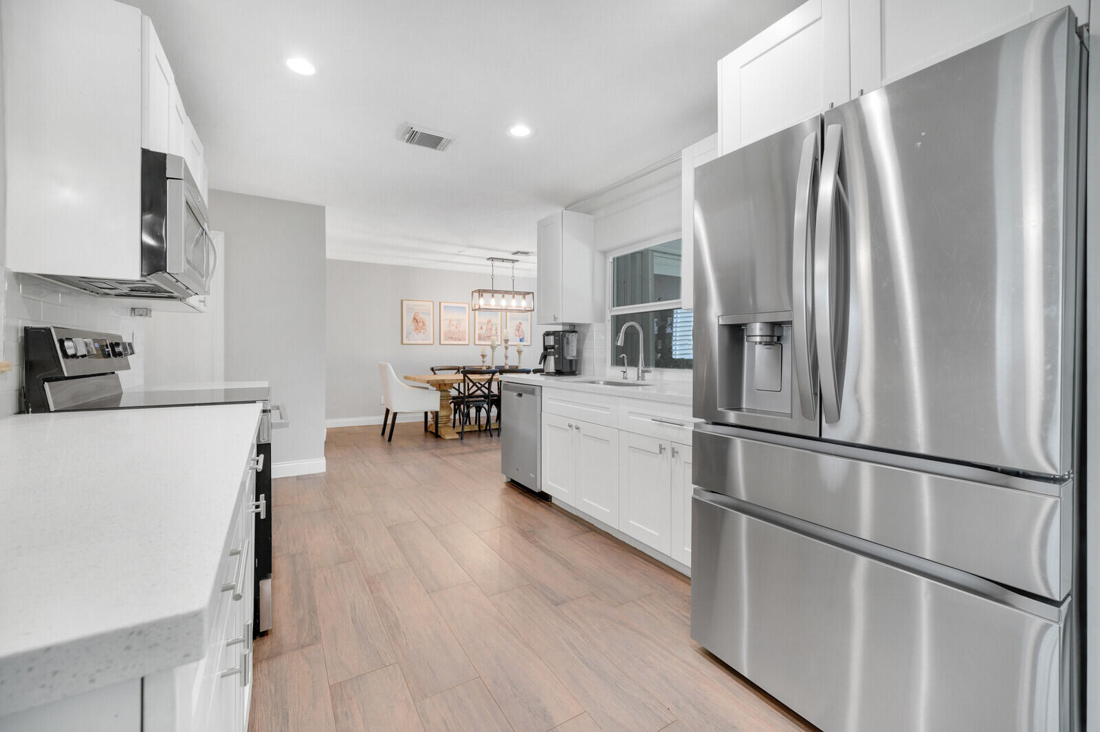 RENOVATED KITCHEN WITH NEWER APPLAINCES