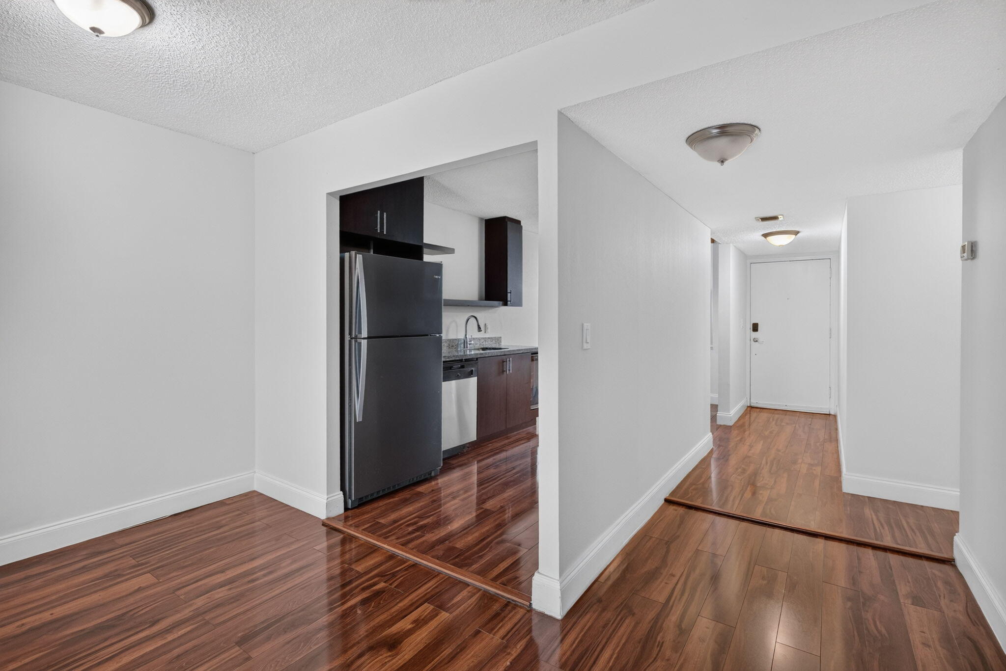 08 Kitchen and Foyer