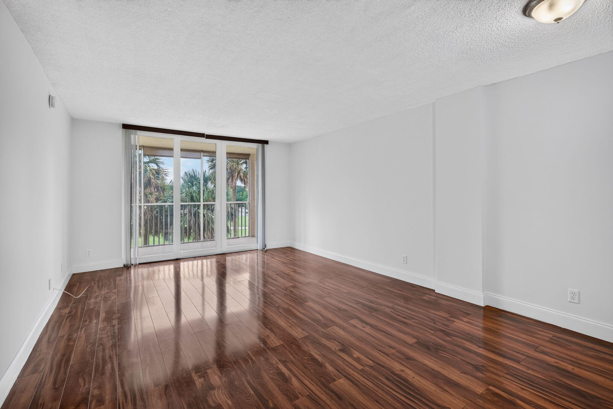 04 Living Room and Dining Room