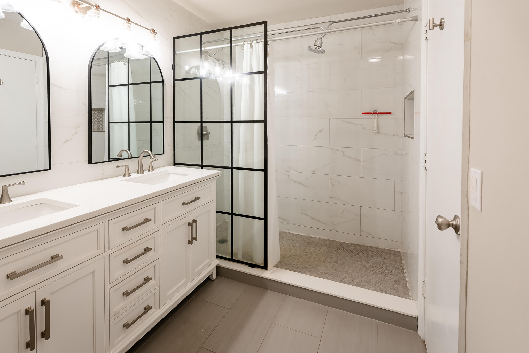 DOUBLE SINKS